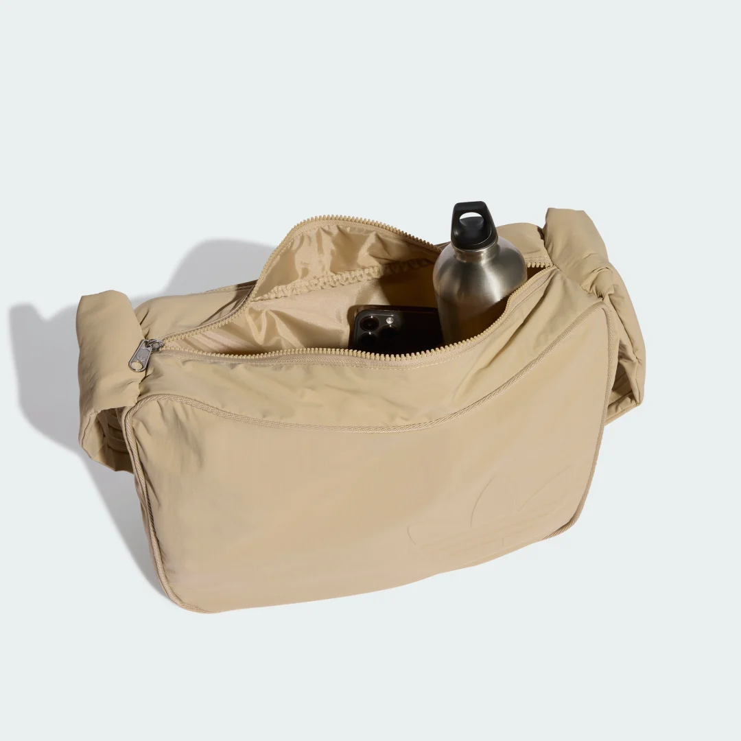 Detalle 2 de Bolso Crossbody Bowling de Adidas en Beige