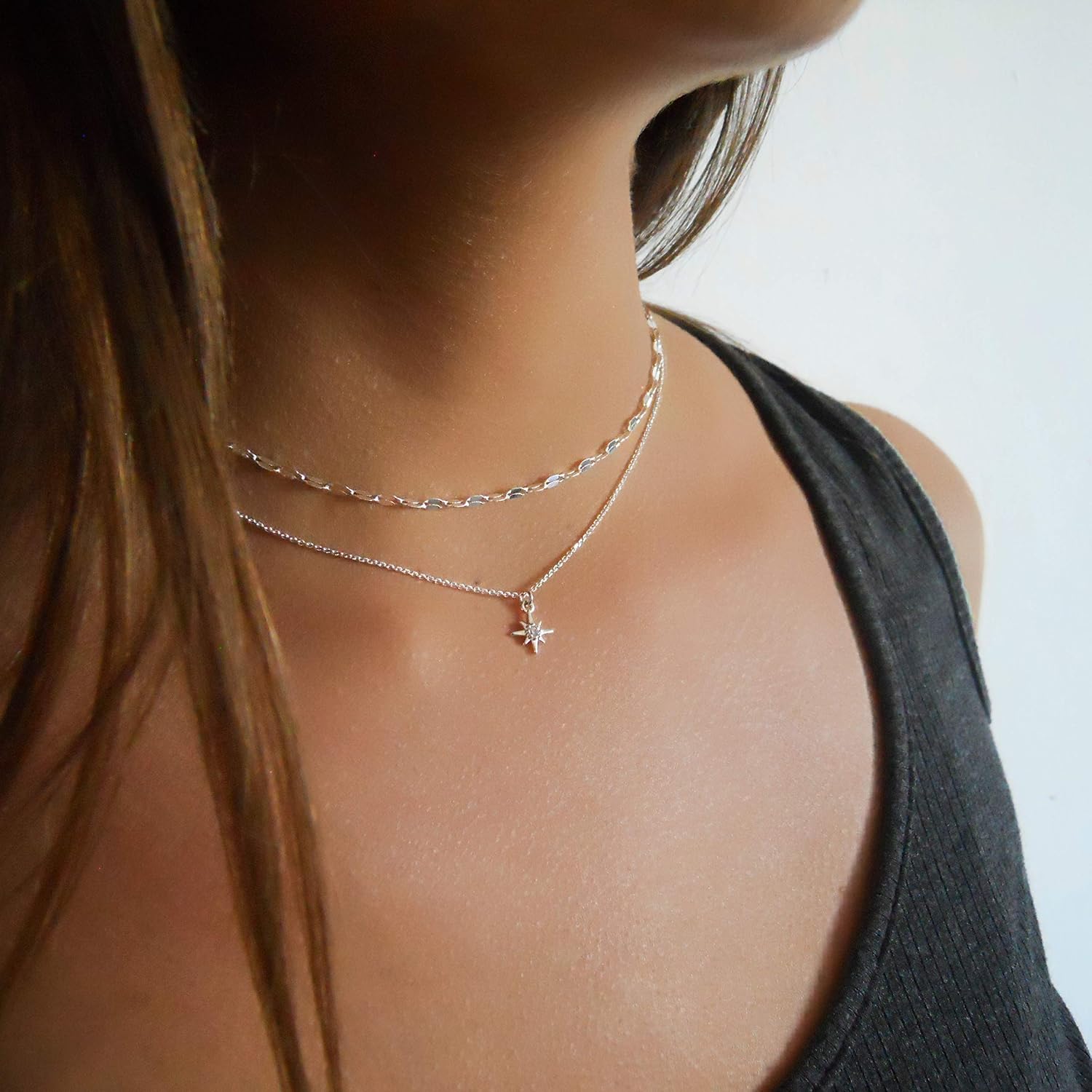 Detalle de Annika Bella North Star Necklace with Cubic Zirconia Pendant