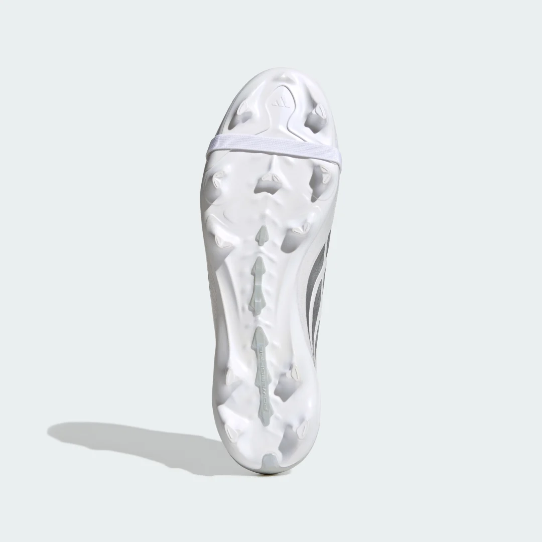 Detalle 2 de Predator League de Adidas con lengüeta plegable para césped natural seco