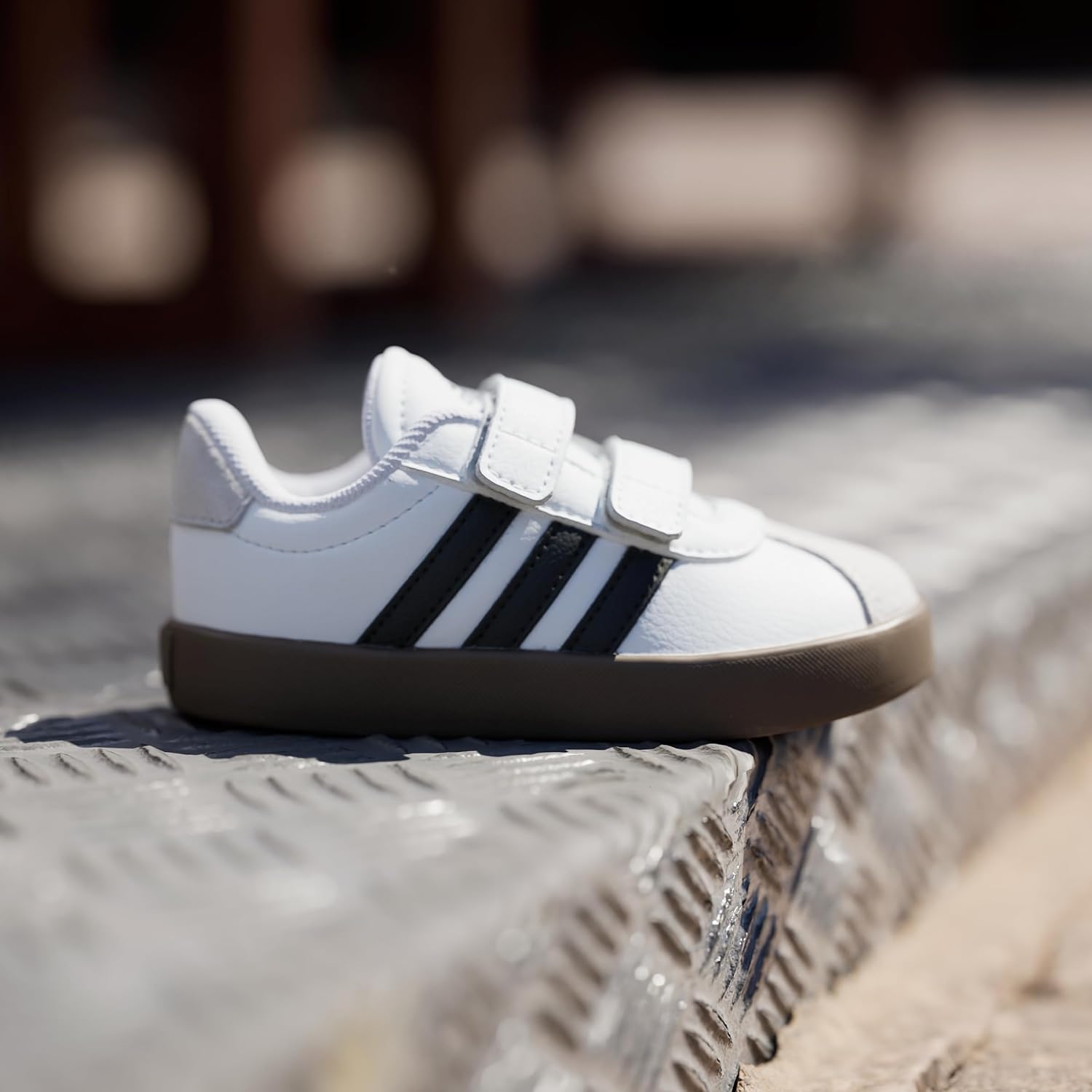 Detalle de adidas Mixte Enfant VL Court 3.0 Shoes – Cloud White/Core Black/Grey One, 27 EU