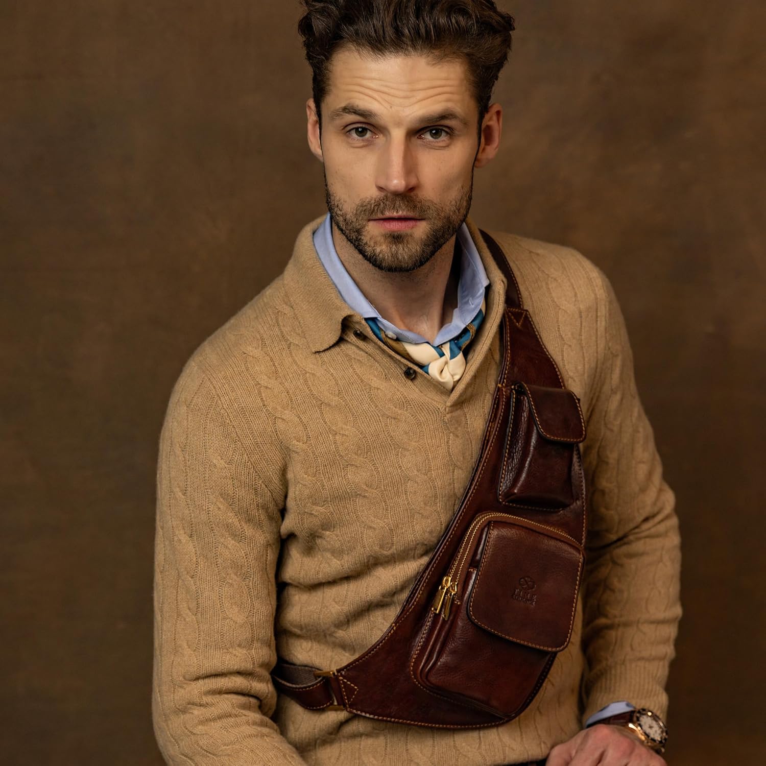 Thumbnail 1 de Time Resistance Brown Leather Sling Bag – Handmade Italian Full-Grain Crossbody