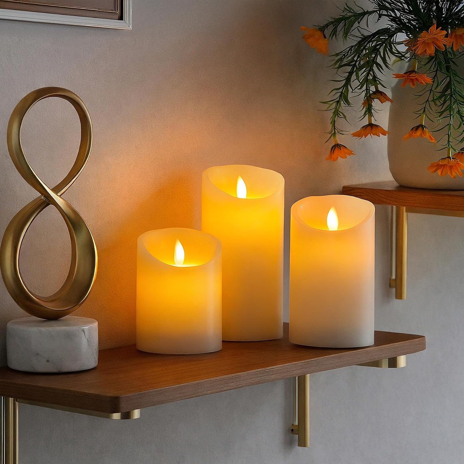 Detalle 2 de Mavandes Flammlose Säulen LED-Kerzen mit Fernbedienung – Echtes Wachs, bewegliche Dochte, 3er-Set (10 cm, 12,5 cm, 15 cm)