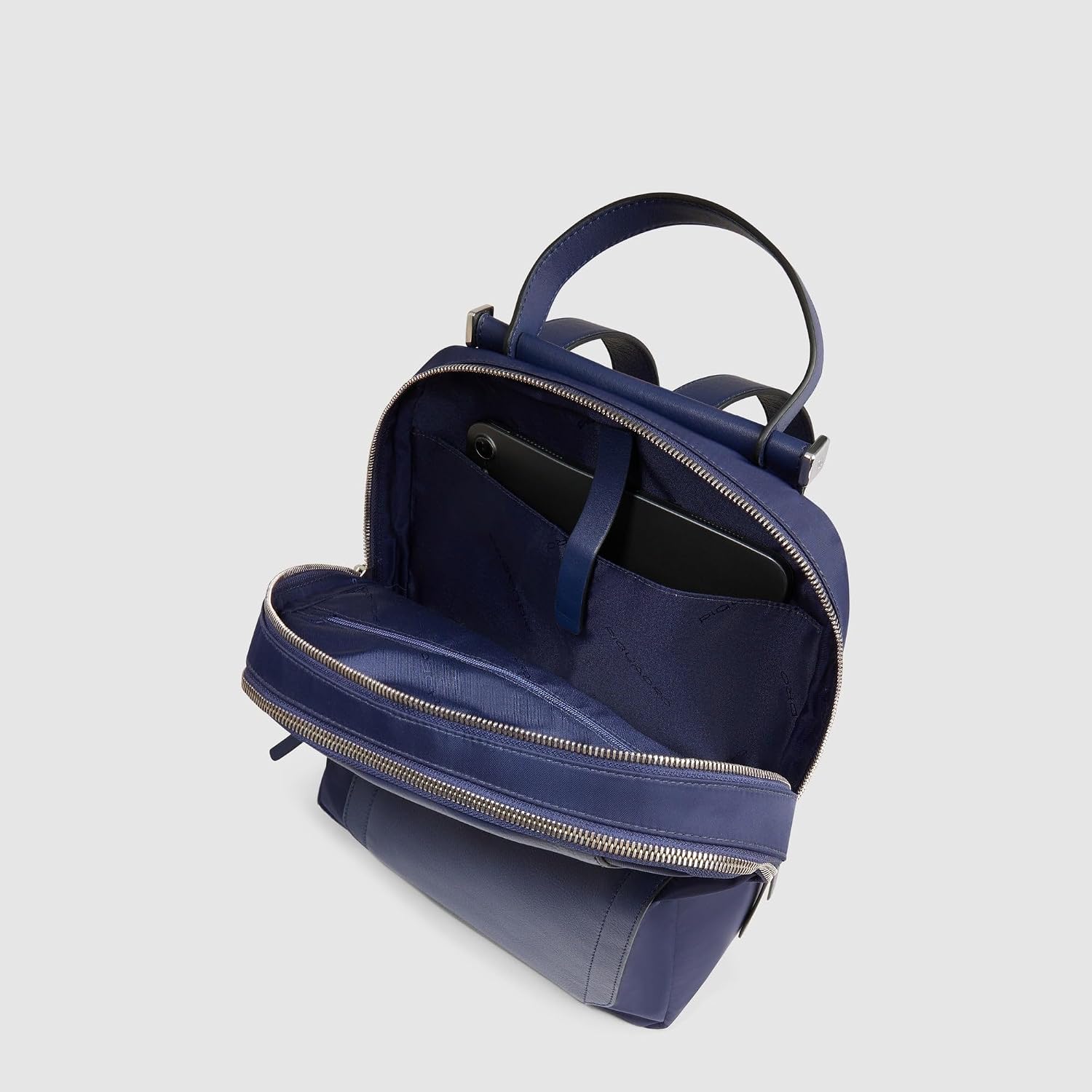 Thumbnail 3 de PIQUADRO Zaino donna porta iPad®: stile e protezione per la vita di tutti i giorni