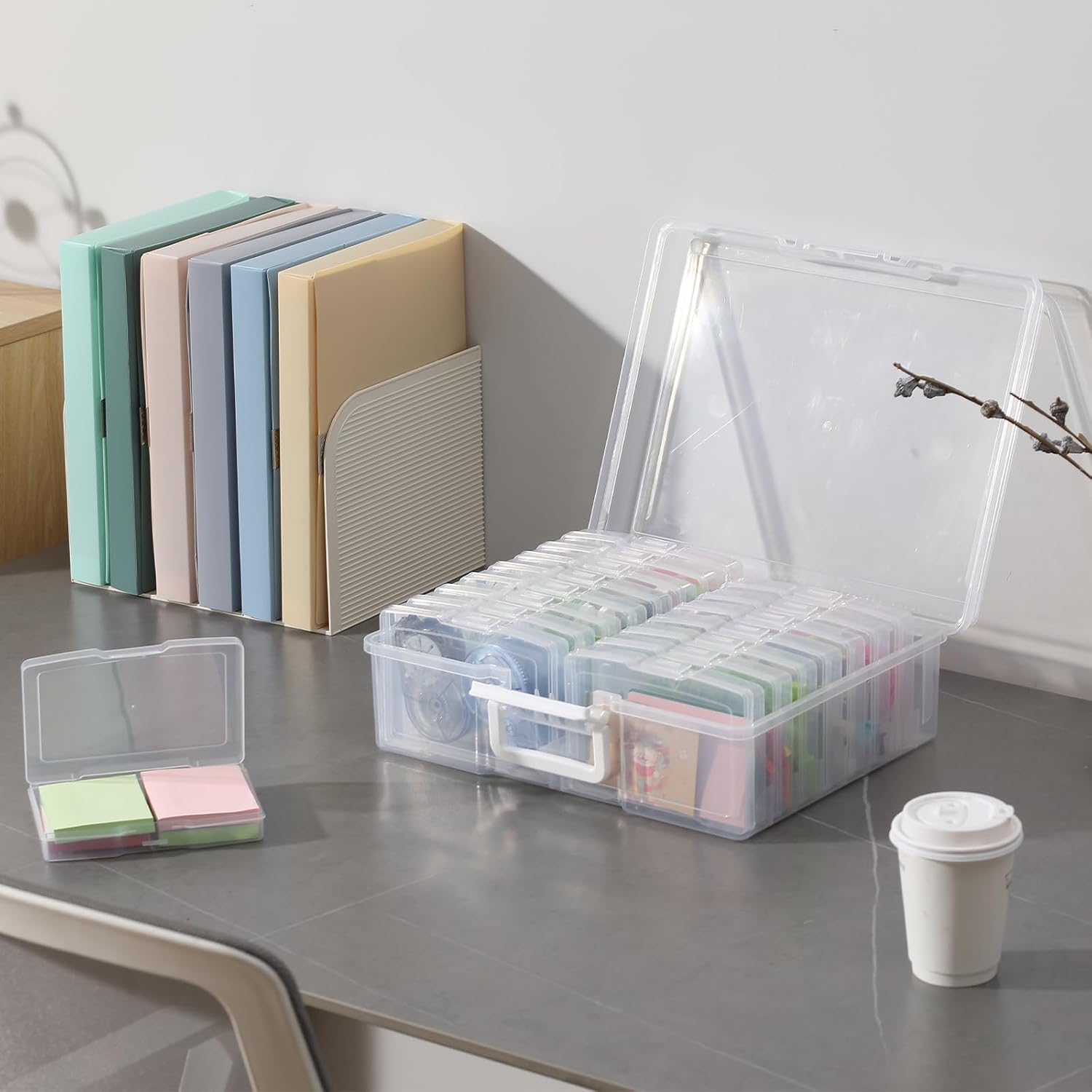 Detalle 1 de novelinks NEWNL08B Photo Storage Box, 16 Clear 4" x 6" Cases