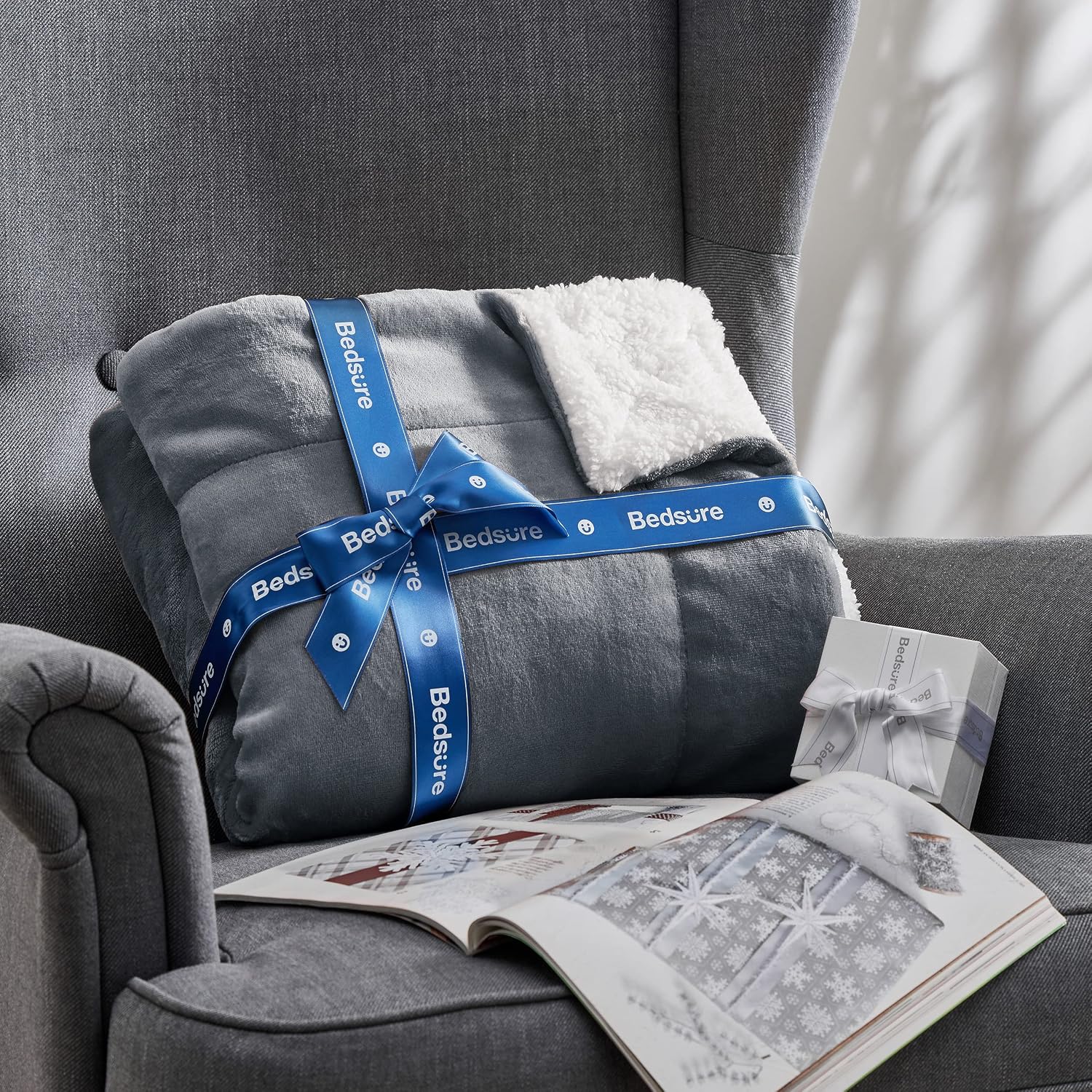 Detalle de Bedsure Sherpa Blanket-Solid Reversible Twin Blanket, Grey, 60 x 80 Inch