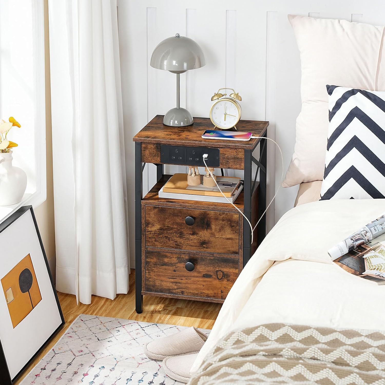 Thumbnail 4 de HOOBRO Wooden Bedside Table with Charging Station (EBF138KBZ01)
