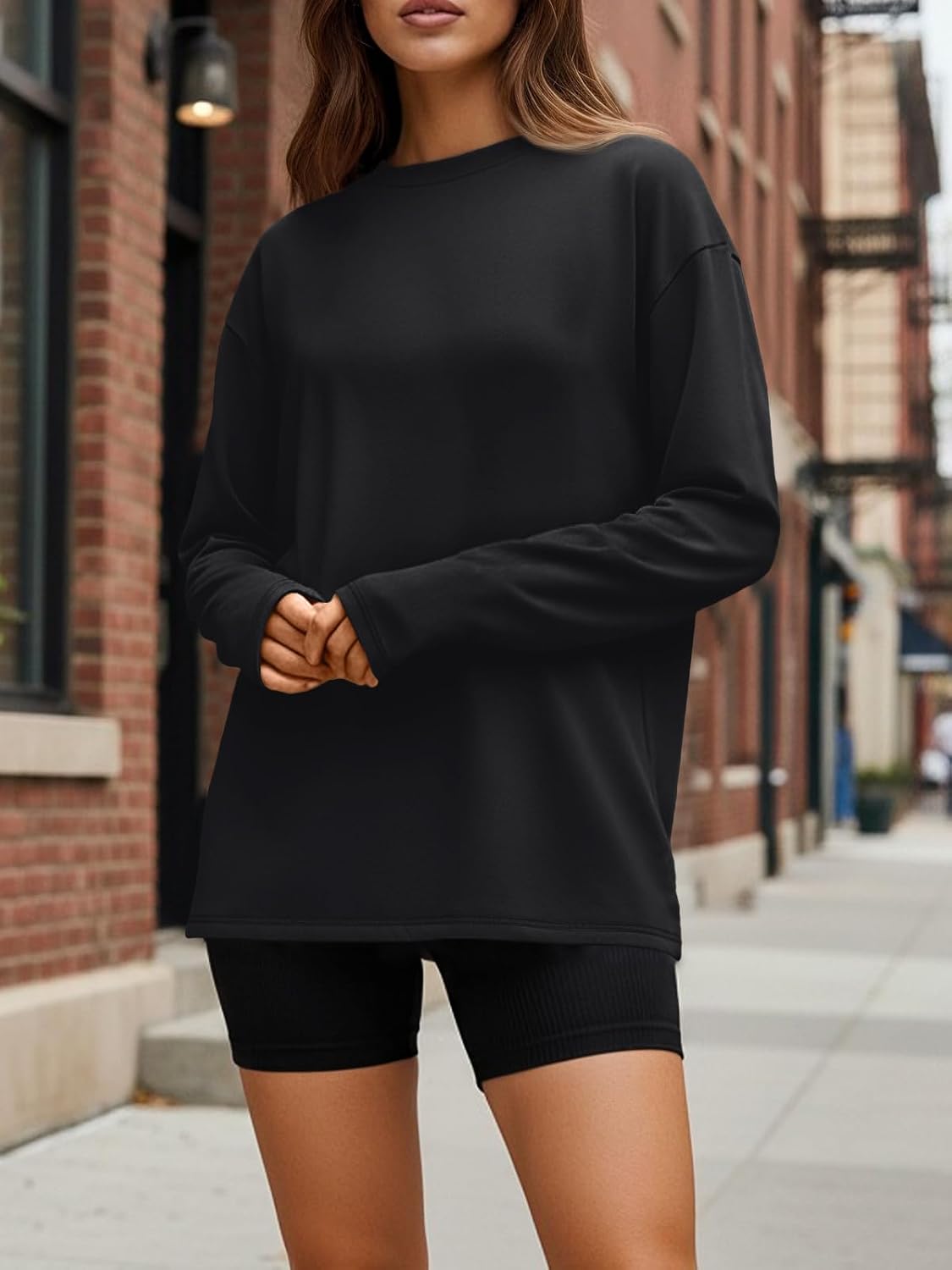 Thumbnail 1 de Trendy Queen Womens Oversized Long Sleeve Shirt — Y2K Streetwear Everyday Essential