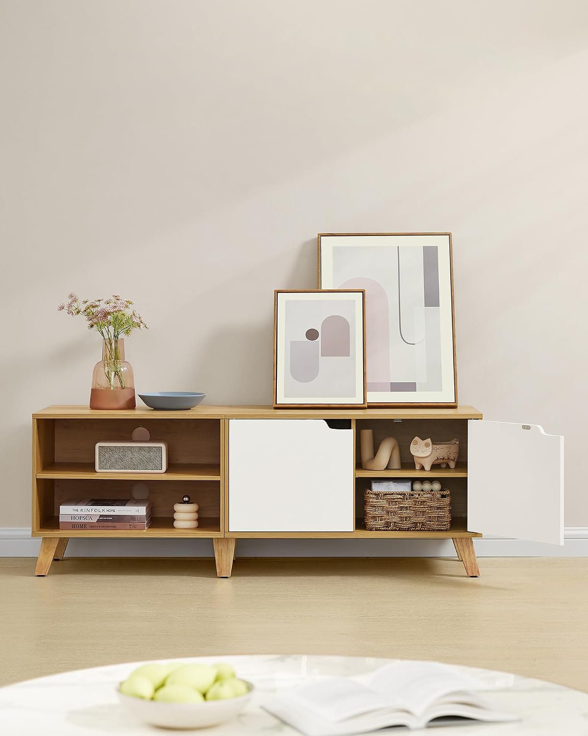 Detalle de VASAGLE LTV027N01 TV-bänk för upp till 60 tum, 140 cm, ek och gräddvit
