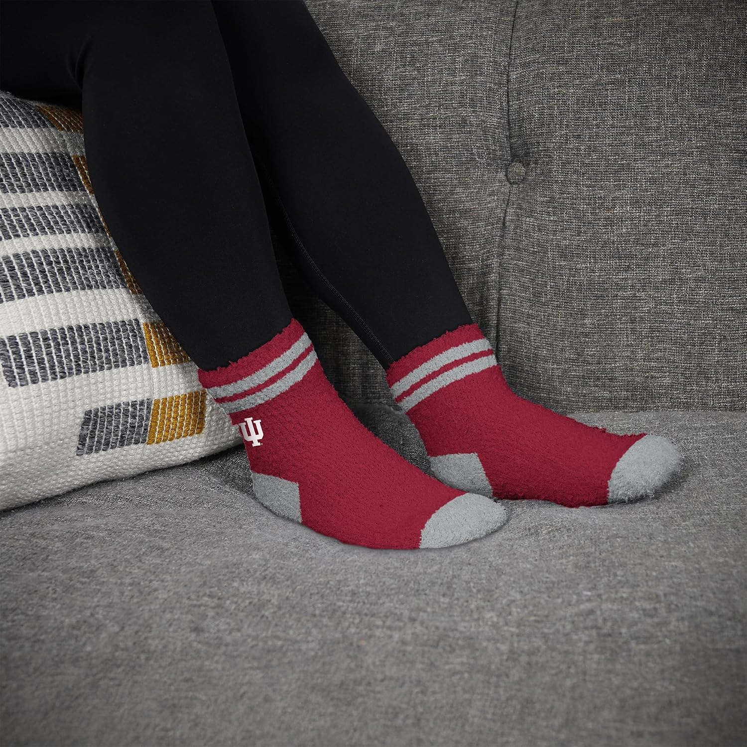Detalle 2 de For Bare Feet Unisex Kids’ Cozy Two Stripe NCAA Indiana Hoosiers Youth Socks