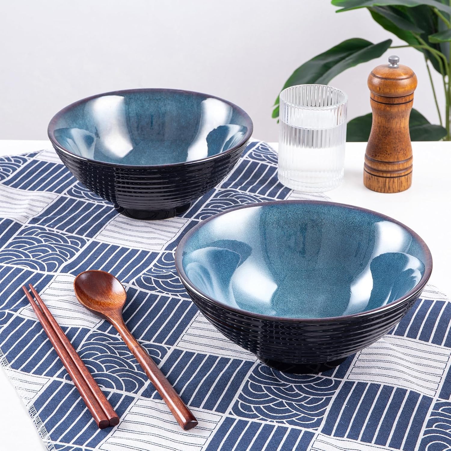 Detalle 2 de Auanlay ramen bowl – ceramiczne miski do ramenu 1200 ml, zestaw 2