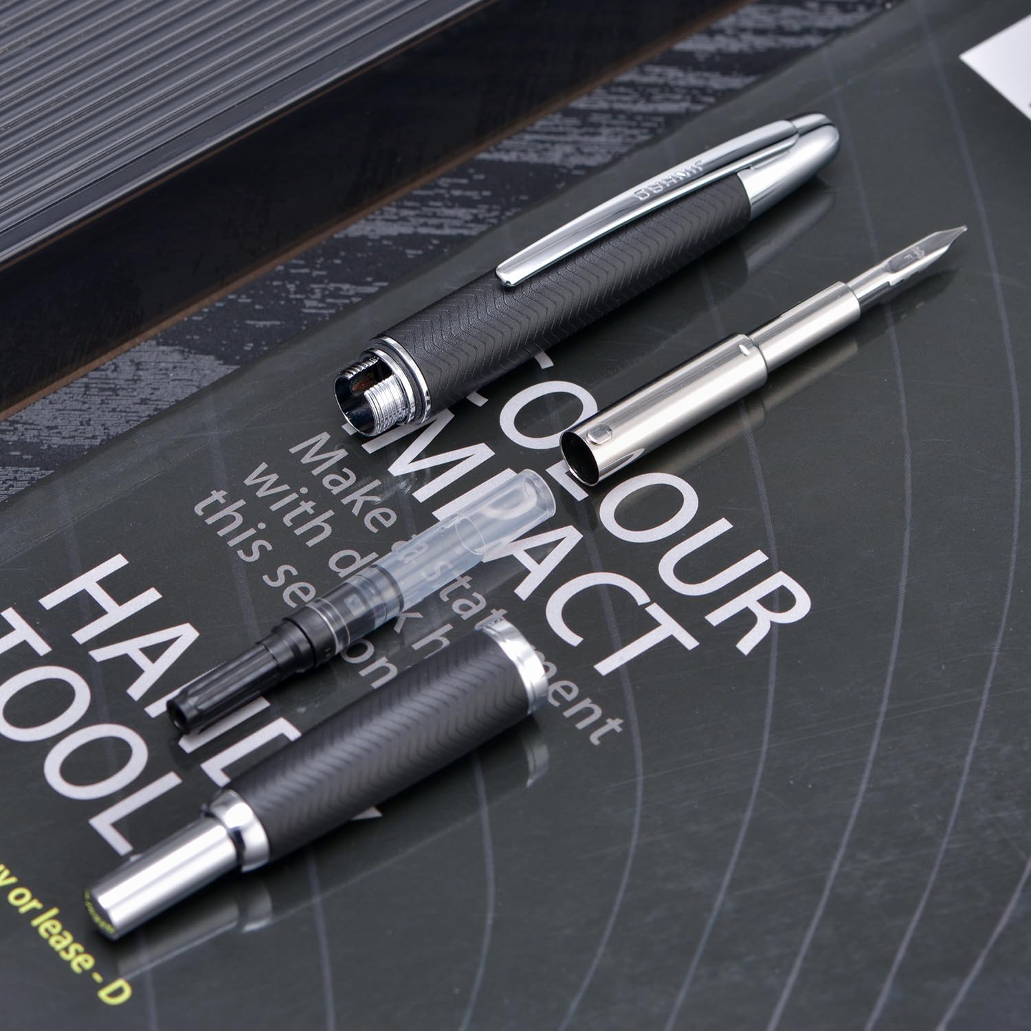 Detalle 2 de Jinhao 10 Series Press Fountain Pen (Wavy Matt Black Chromium) Fine Nib Box Set with Converter