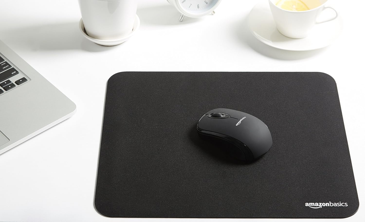 Detalle de Amazonベーシック ゲーム用マウスパッド Mサイズ ブラック 270 x 320 mm 布製・ゴム製