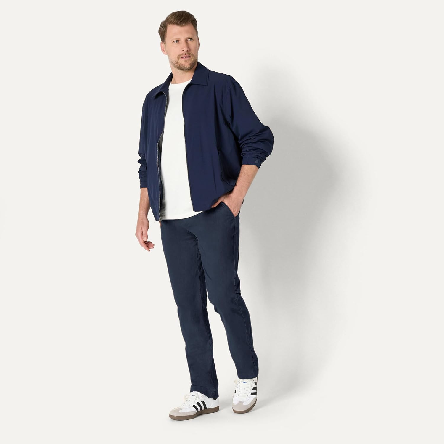 Thumbnail 4 de Amazon Essentials Homme Pantalon chino extensible coupe athlétique (grandes tailles)