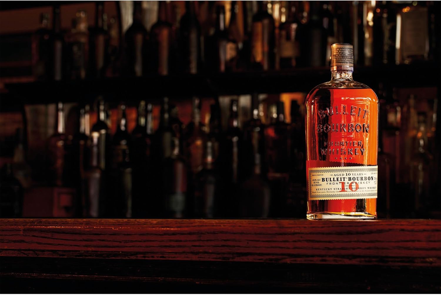 Detalle 2 de Bulleit Bourbon 10 Años 🥃 Whisky Americano 700 ml