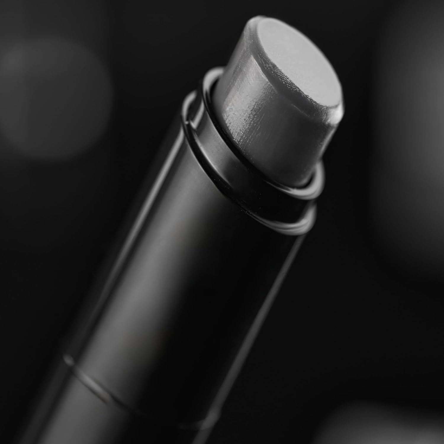 Detalle 2 de Harry's Black Lip Balm 5-Pack hydrating lip balm ๐