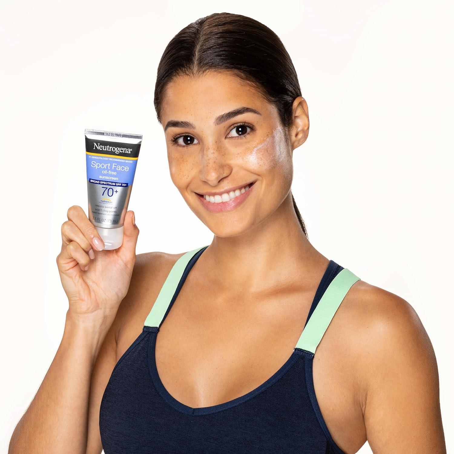 Thumbnail 4 de Neutrogena Sport Face Sunscreen SPF 70+ — Oil-Free, Sweat & Water-Resistant for Face