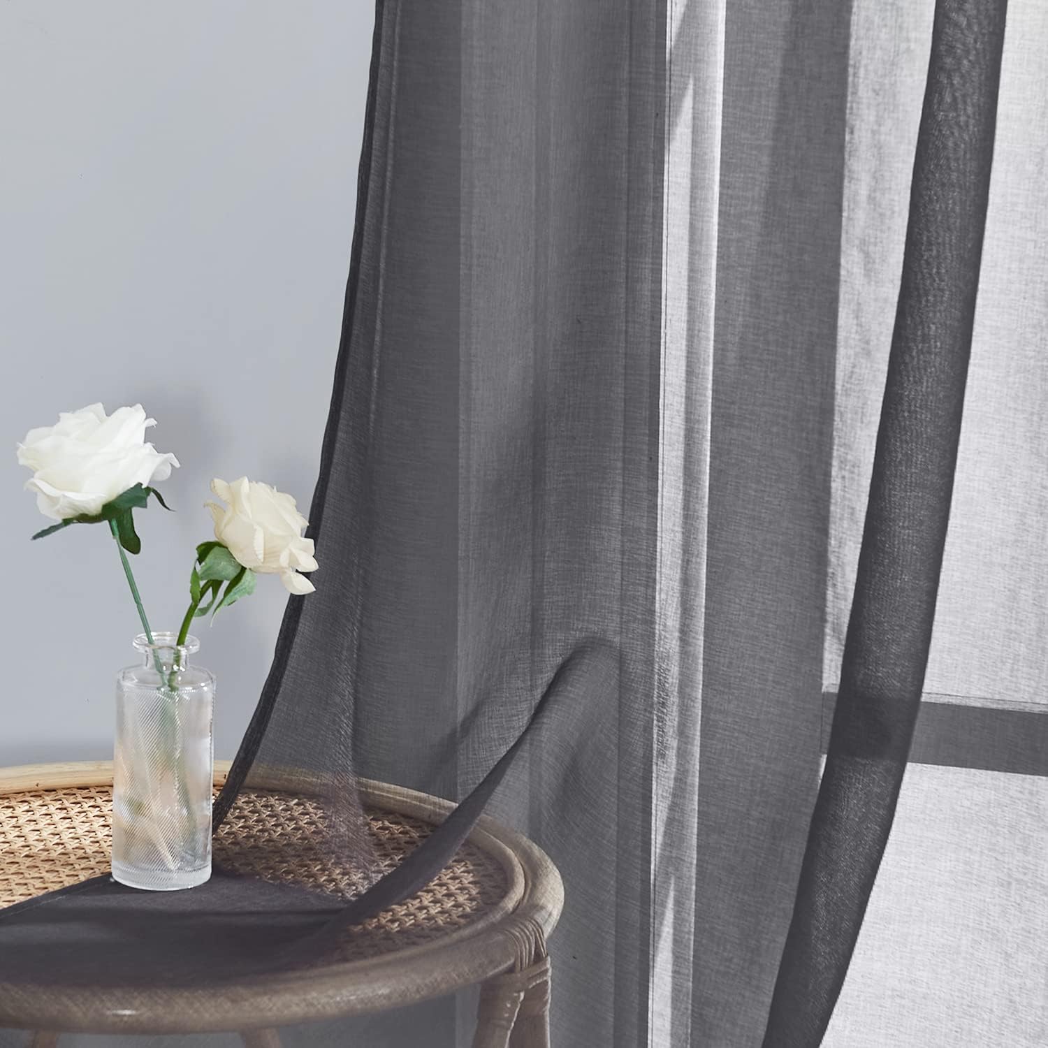 Detalle 2 de PONY DANCE Graue Gardinen Transparent Wohnzimmer Voile – Leinenoptik, 2er-Set, Ø8 Ösen, 245 x 140 cm (H x B) – Dunkelgrau