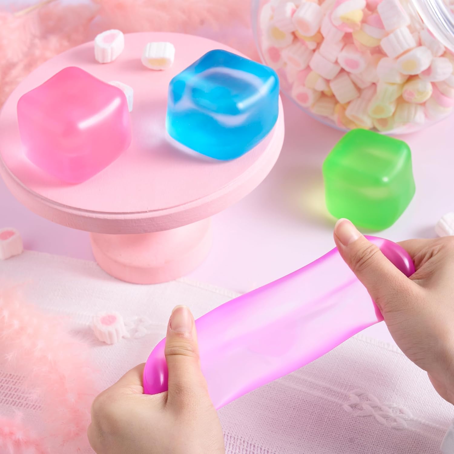 Thumbnail 6 de JOYIN 4-Pack Squishy Stress Cubes (2-Inch) — Slow-Rising Sensory Fidget Toys