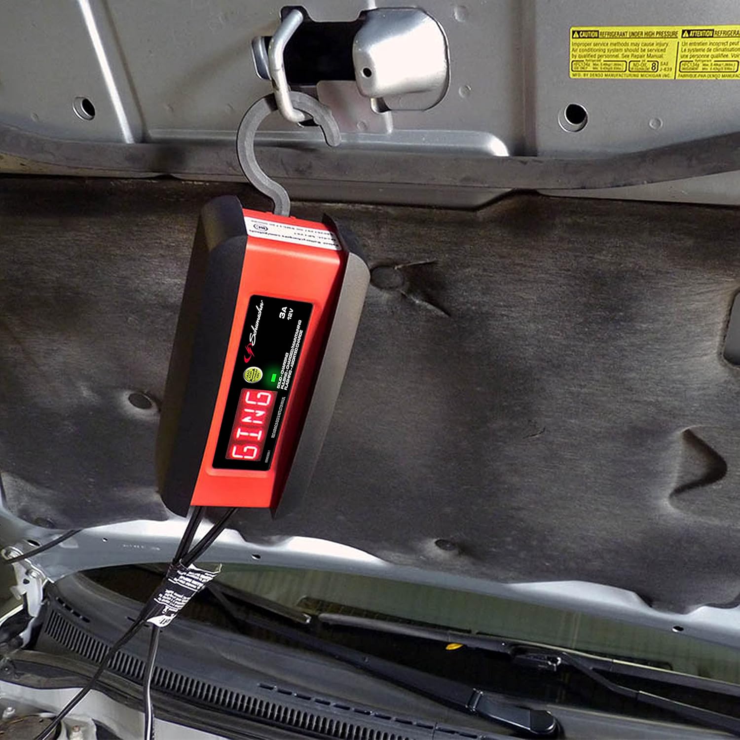 Detalle 2 de Schumacher SP1297 3A Battery Charger