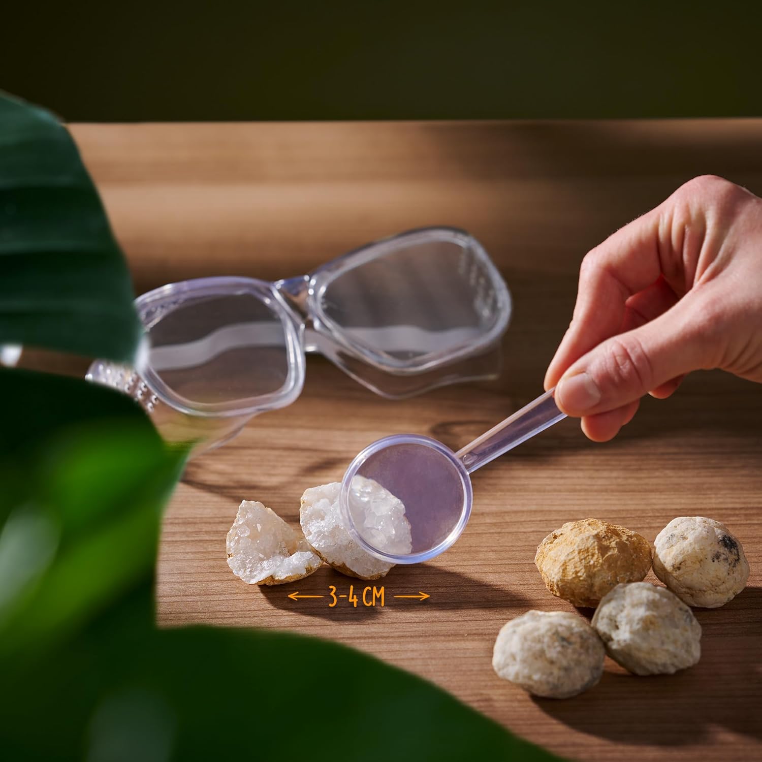 Thumbnail 4 de Simba Scout Geoden zum Aufbrechen (5 Steine) – Entdecker-Set mit Lupe & Schutzbrille, 3–4 cm