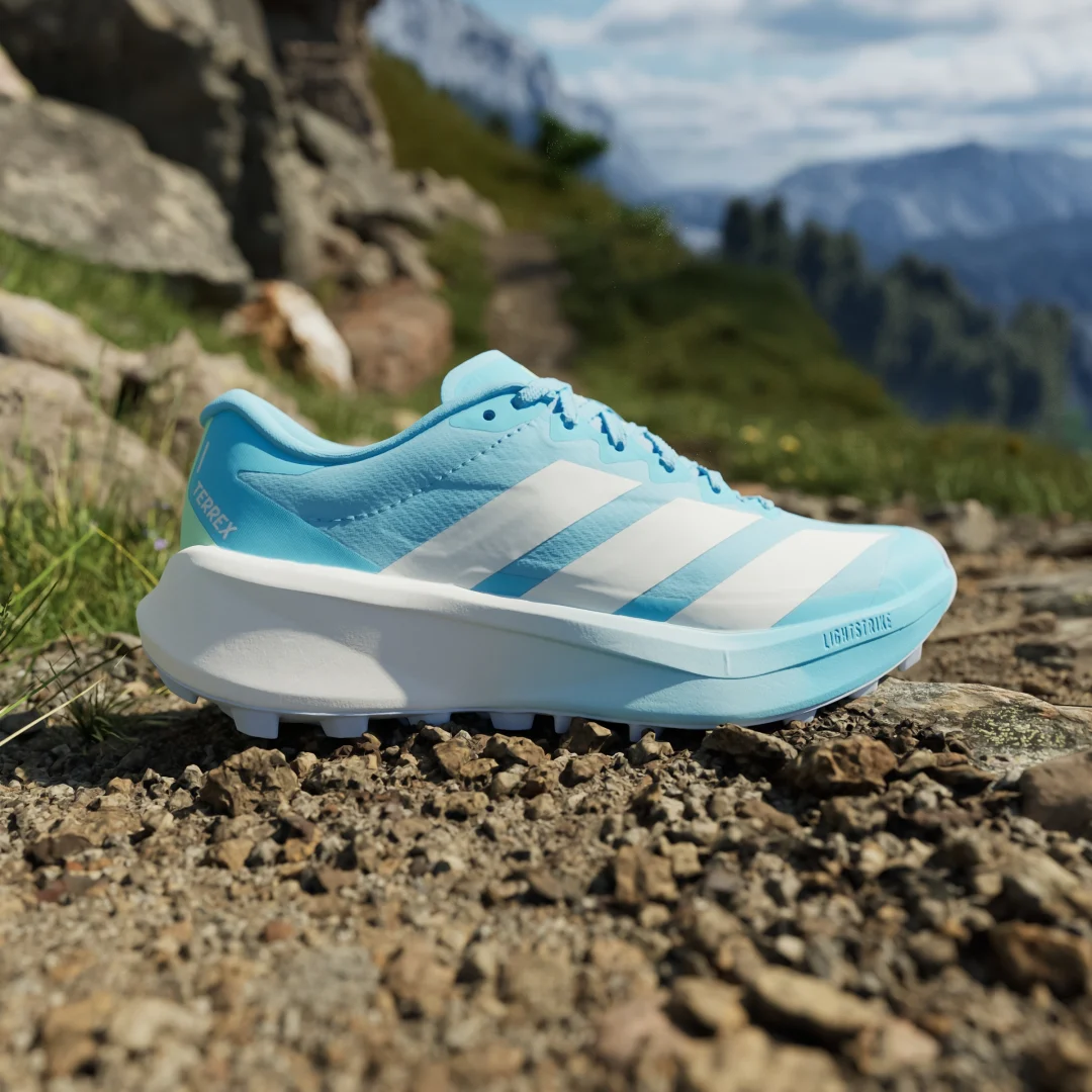 Detalle 2 de Terrex Agravic 4: zapatilla de trail running de Adidas, en azul