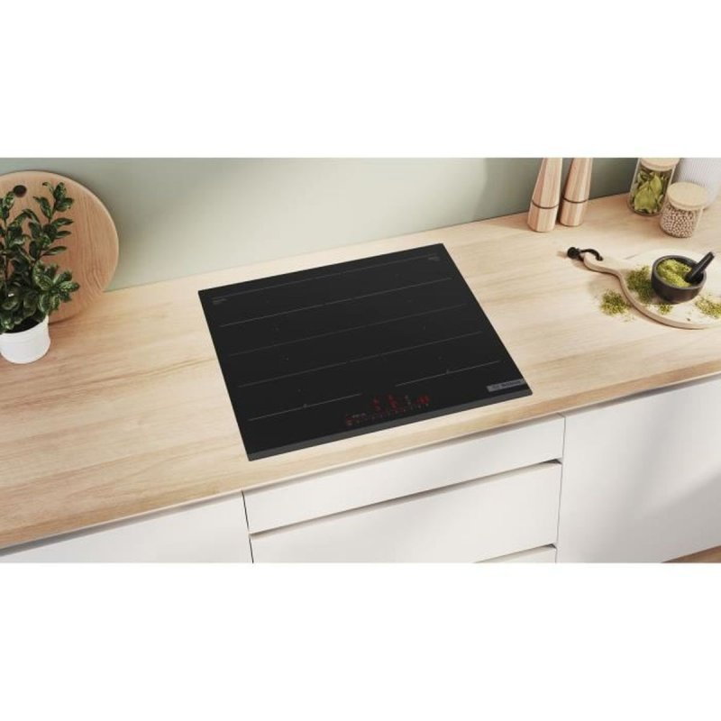 Detalle 2 de Bosch Serie 6 PXY63KHC1E: placa de inducción de 60 cm con FlexInduction Plus y PerfectFry Plus