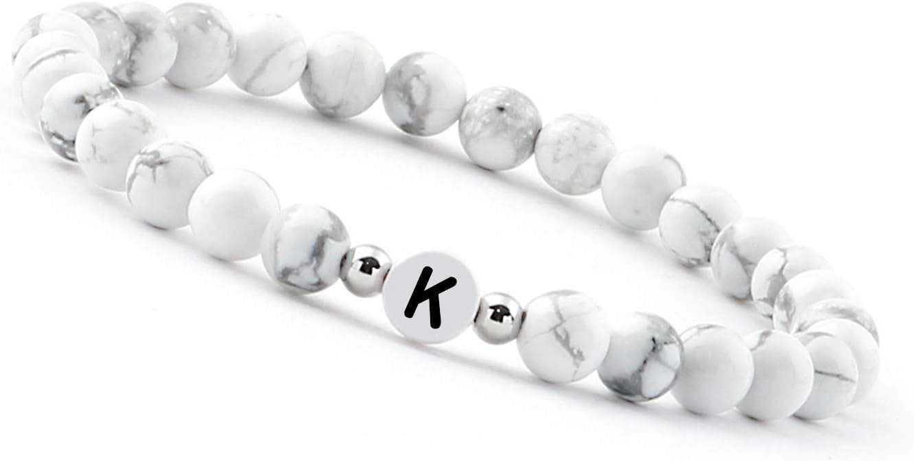 Detalle de Bracelet avec lettres en or 18K plaqué - pendentif gravé des initiales