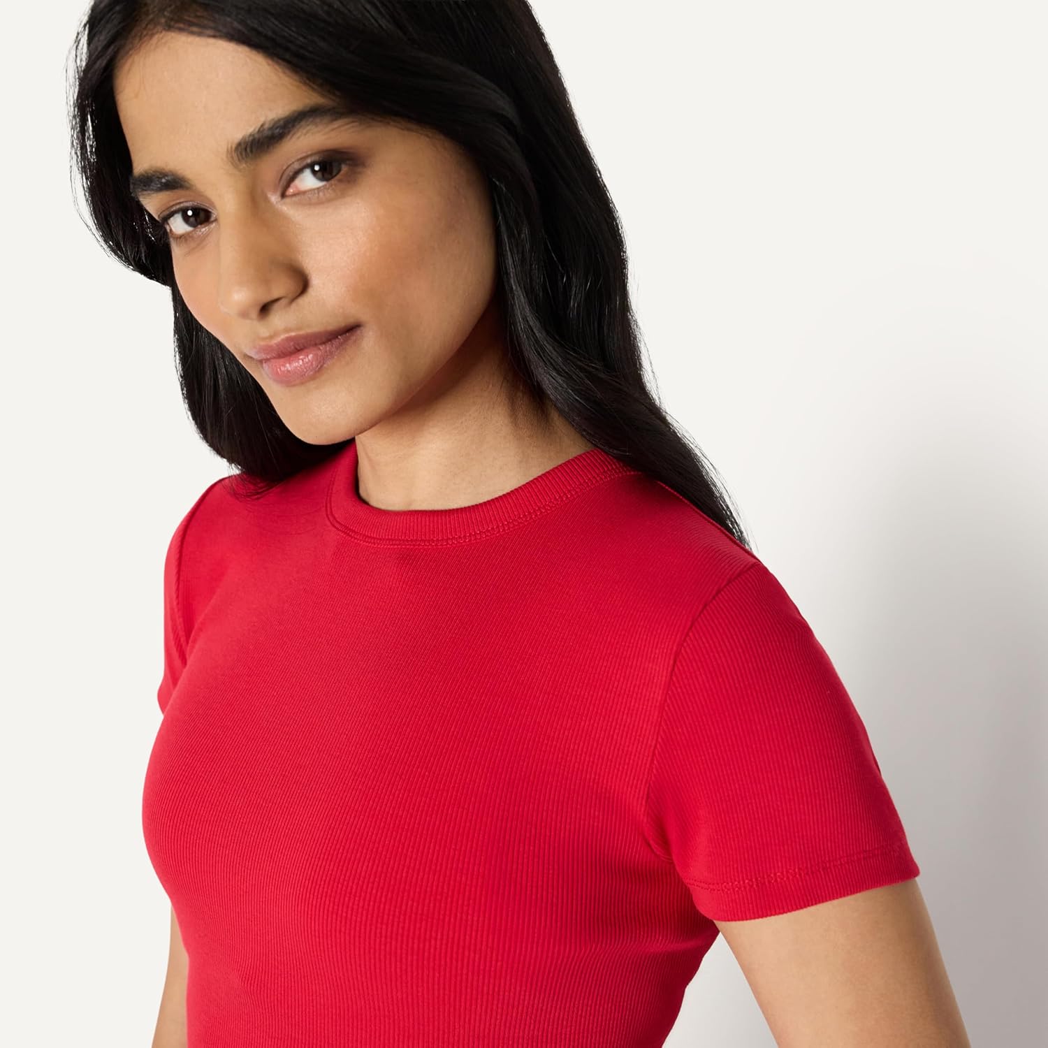 Thumbnail 3 de Amazon Essentials Damen Slim-Fit-T-Shirt mit kurzen Ärmeln – schlankes Basic-T-Shirt in Rippstrick-Optik