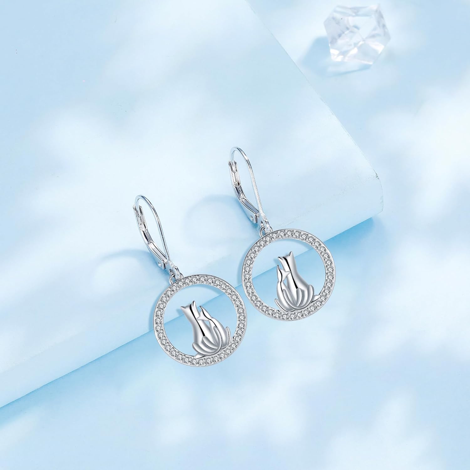 Detalle 2 de J.MUEN Ohrringe für Damen aus 925 Sterling Silber mit Katzen-Anhänger und Zirkonia (inkl. Geschenkbox)