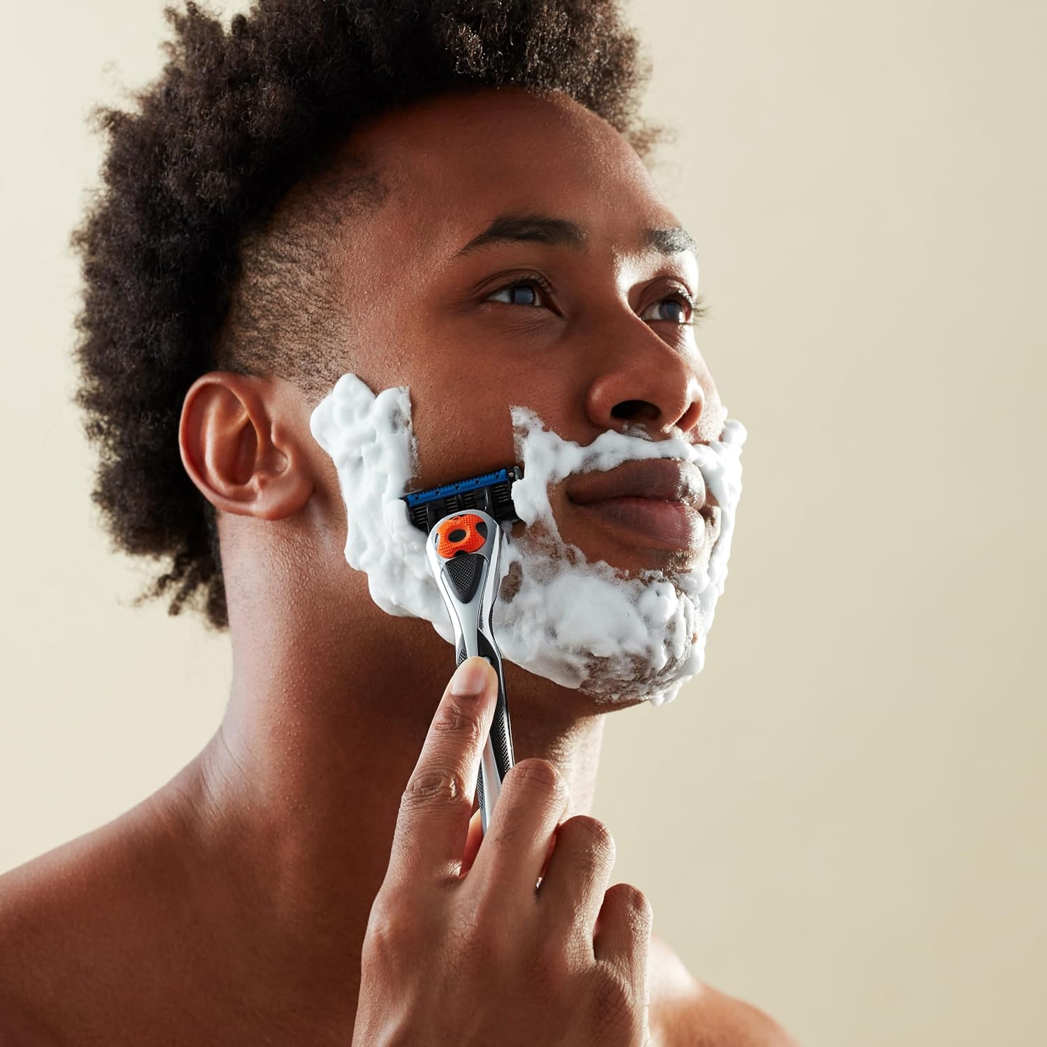 Thumbnail 6 de Amazon Basics 5-Blade MotionSphere Razor with Beard Trimmer: 2 Cartridges + Handle