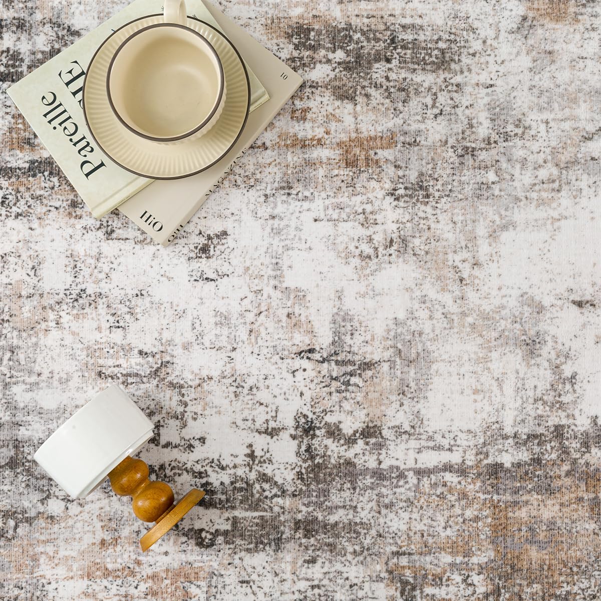 Thumbnail 3 de HUGEAR washable rug 90x150cm in grey/brown abstract design with non-slip TPR backing