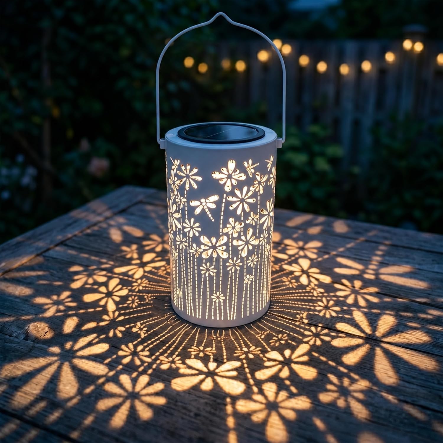 Detalle de Freekite Solar Lantern for Garden with Shepherd’s Hook (IP65) – metal outdoor decorative path light