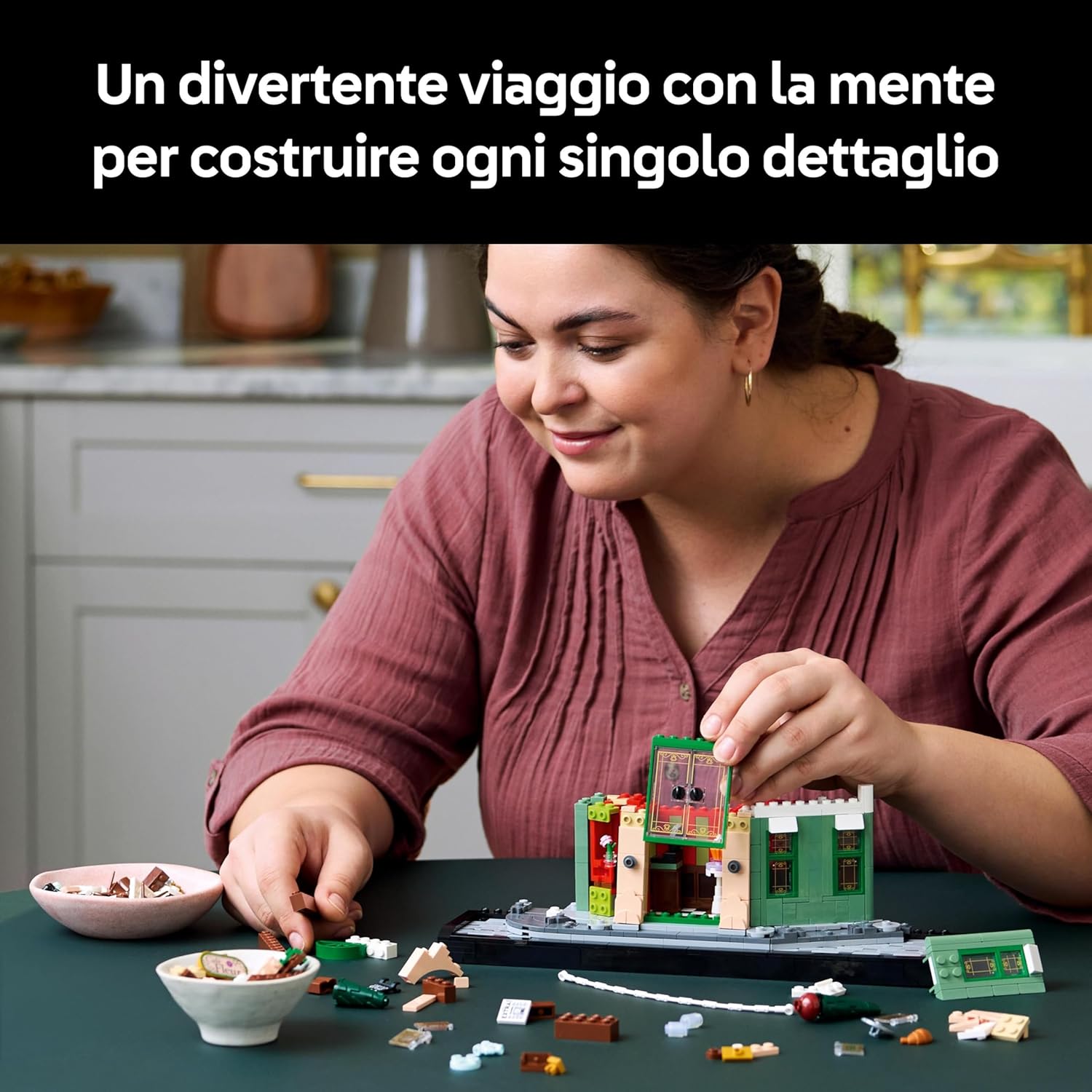 Thumbnail 2 de LEGO Icons Café Francese 10362 – Kit di modellismo fai da te per adulti, decorazione in miniatura elegante