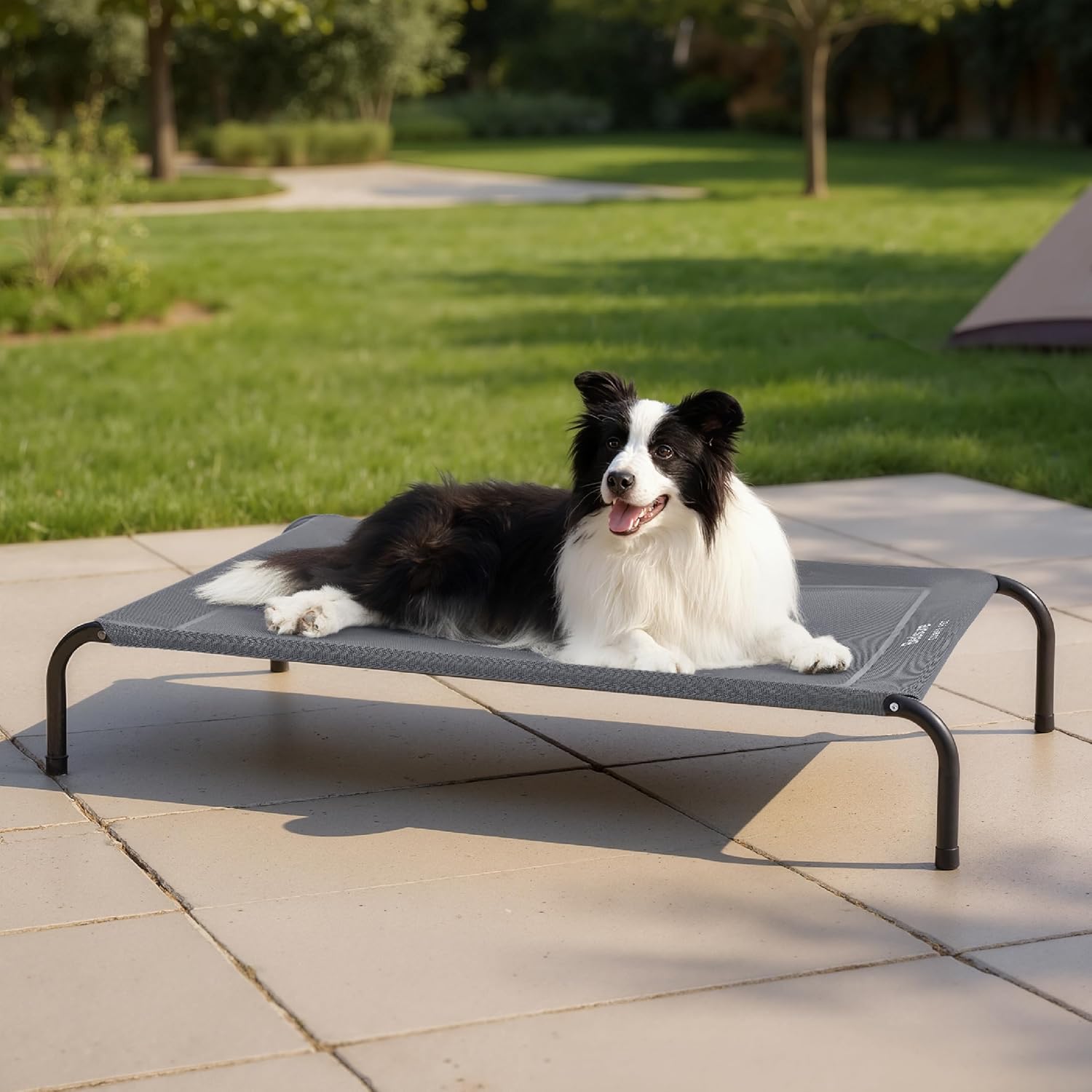 Detalle de Bedsure Hundeliege Outdoor – erhöhtes Hundebett für mittelgroße Hunde, 105 × 80 cm, 20 cm Höhe, grau
