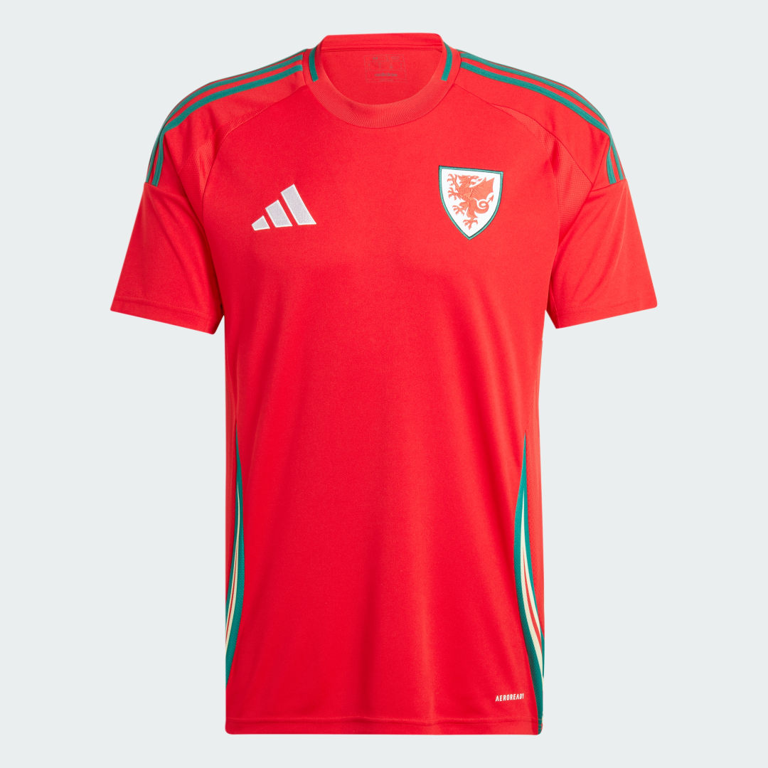 Detalle de Camiseta primera equipación Gales 24 de Adidas — Rojo, para fans que priorizan juego limpio y estilo