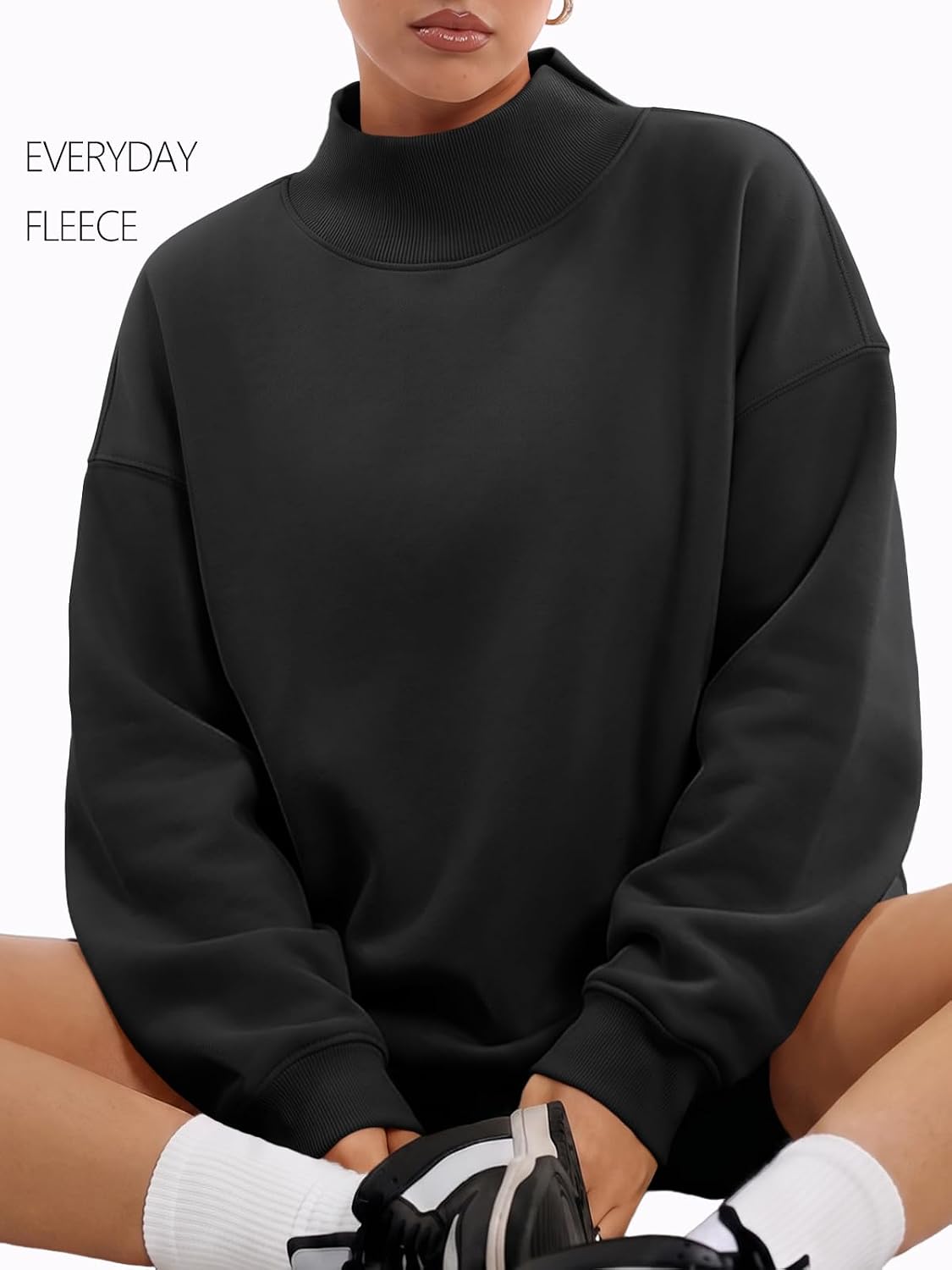 Detalle de Trendy Queen Women's Mock Neck Oversized Sweatshirt – Cozy, Versatile Fall Pullover