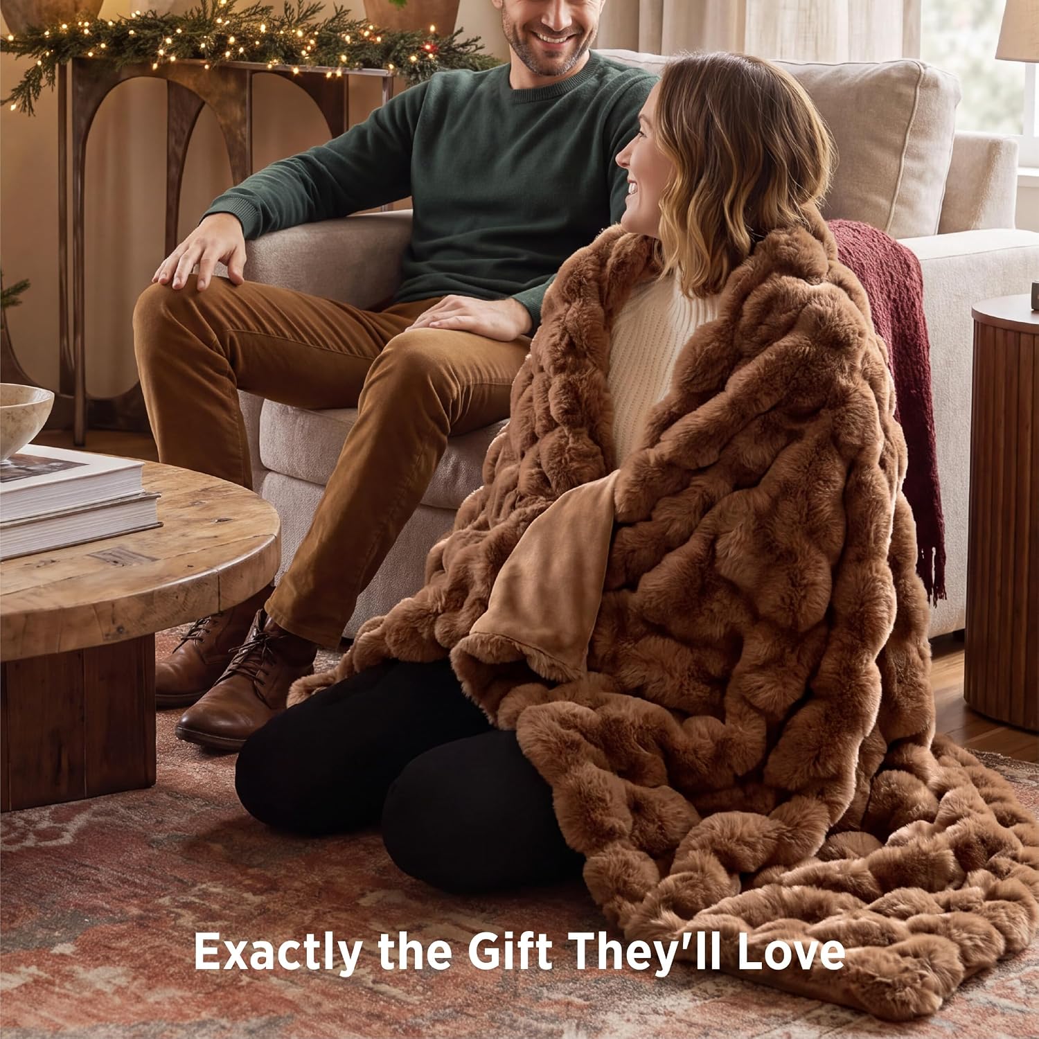 Detalle 1 de Bedsure Faux Fur Throw Blanket, 50 x 60 in