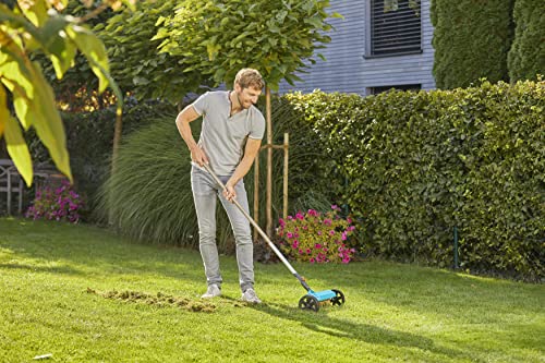 Detalle 2 de Gardena combisystem-Vertikutierer 32 cm – effizient Moos, Filz und Unkraut beseitigen