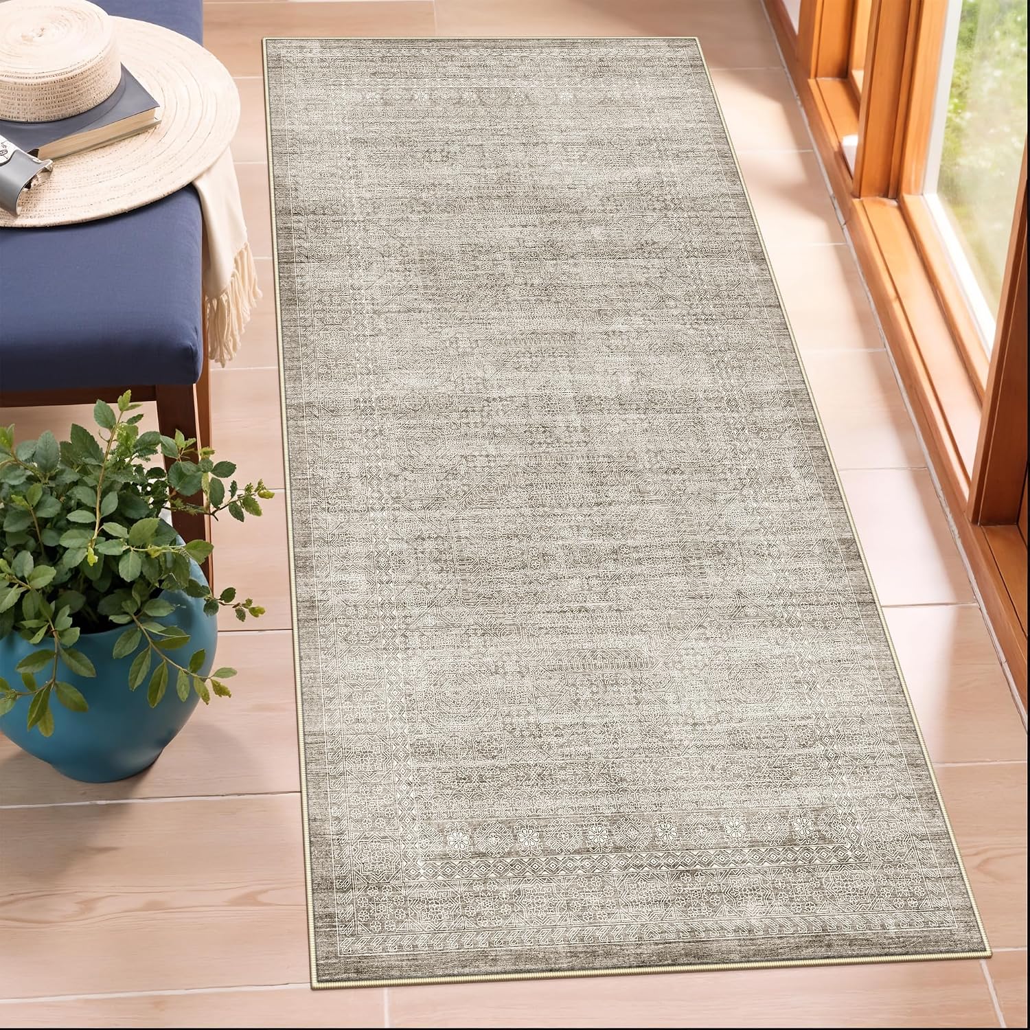 Detalle de Washable 2x4 Abstract Kitchen Rug: Neutral, Easy-Clean, Non-Slip Floor Mat (Beige/Ivory, 2x4)