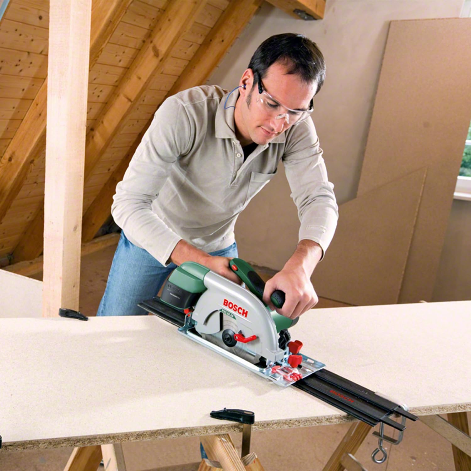 Thumbnail 5 de Bosch Kreissäge PKS 66 AF mit Führungsschienen-Set – 1.600 W, max. Schnitttiefe 66 mm