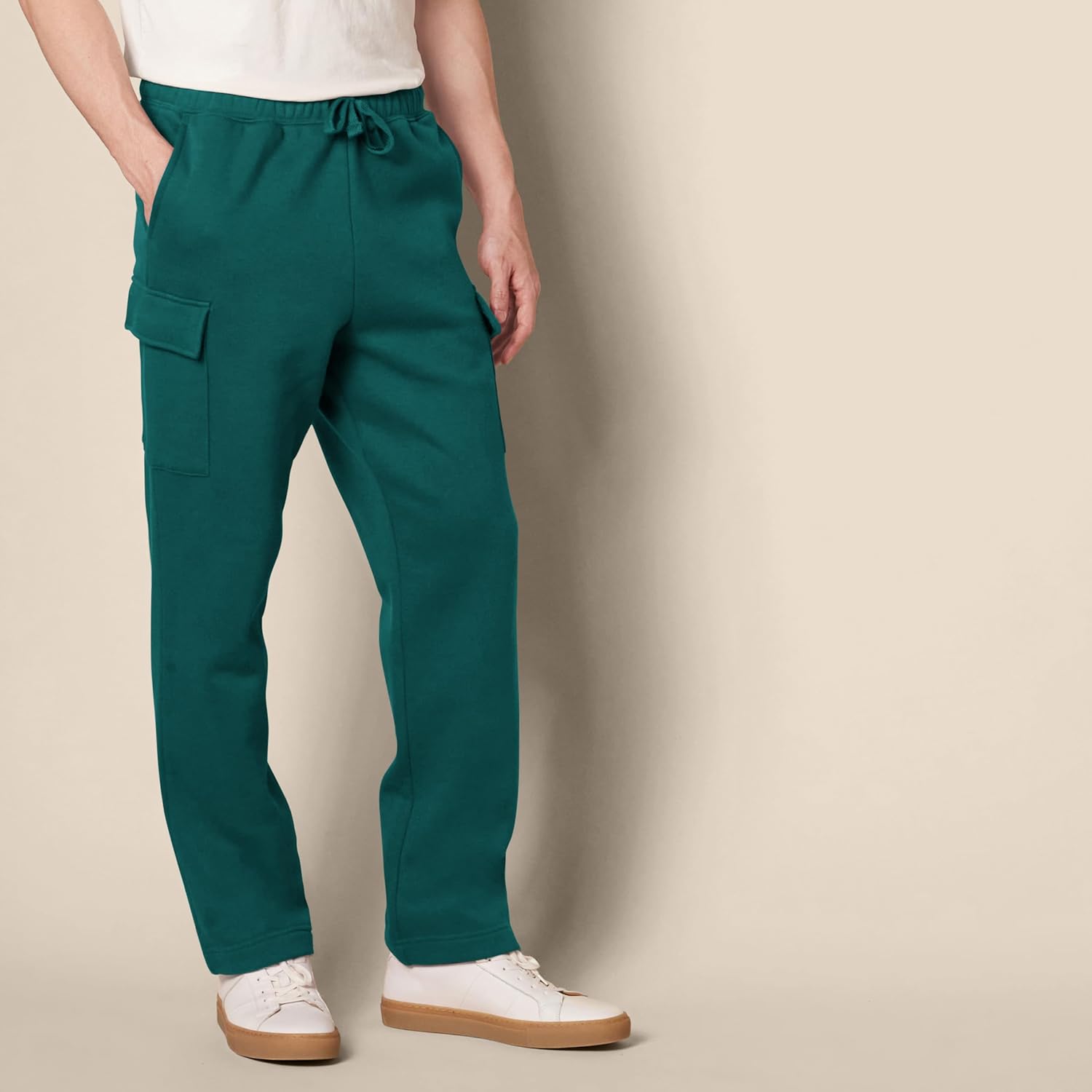 Thumbnail 2 de Amazon Essentials Men’s Cargo Fleece Open Hem Sweatpant