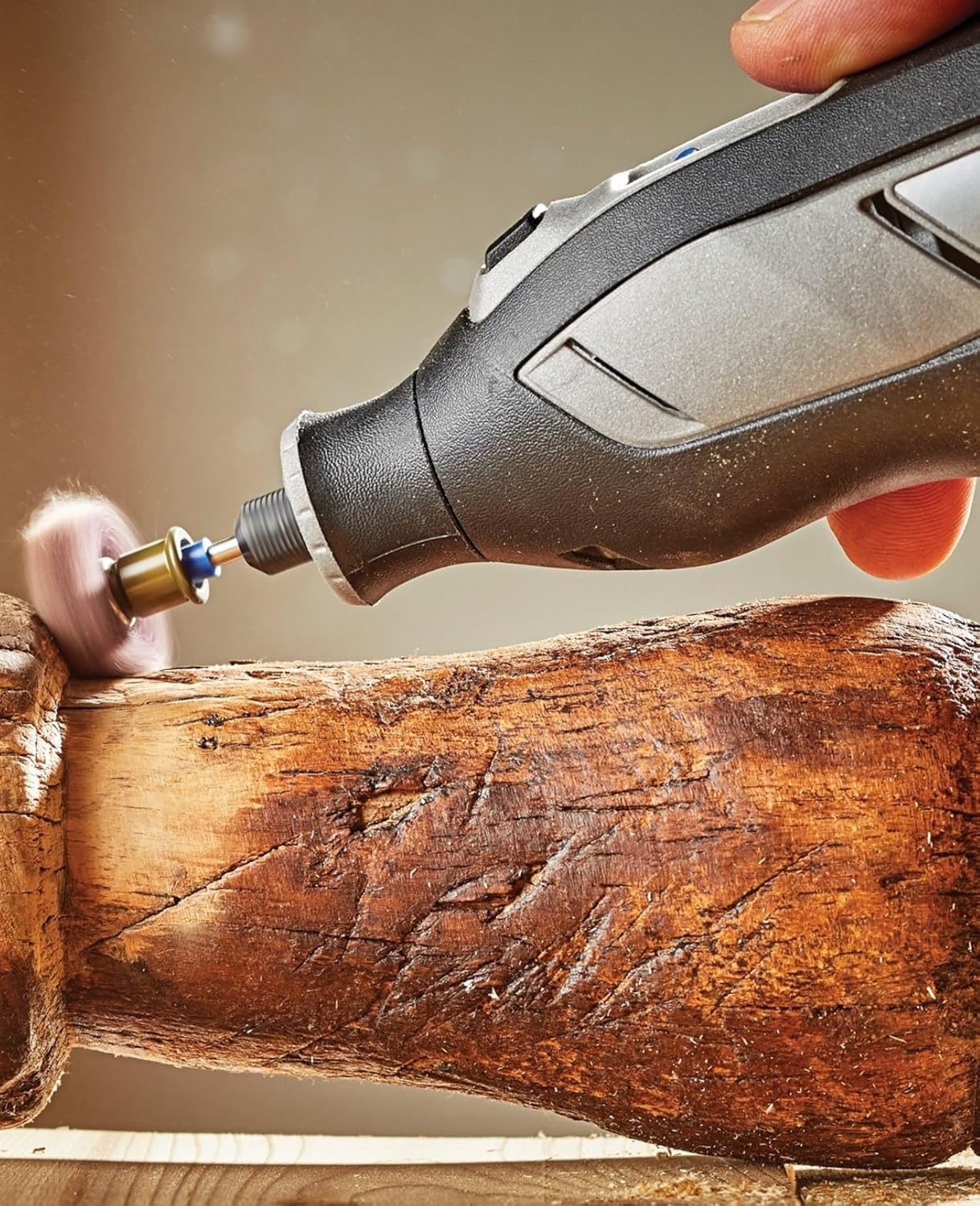 Thumbnail 3 de Dremel 8240 outil rotatif sans fil 12V 2Ah : vitesse variable jusqu’à 35.000 tr/min avec 3 adaptations et 45 accessoires