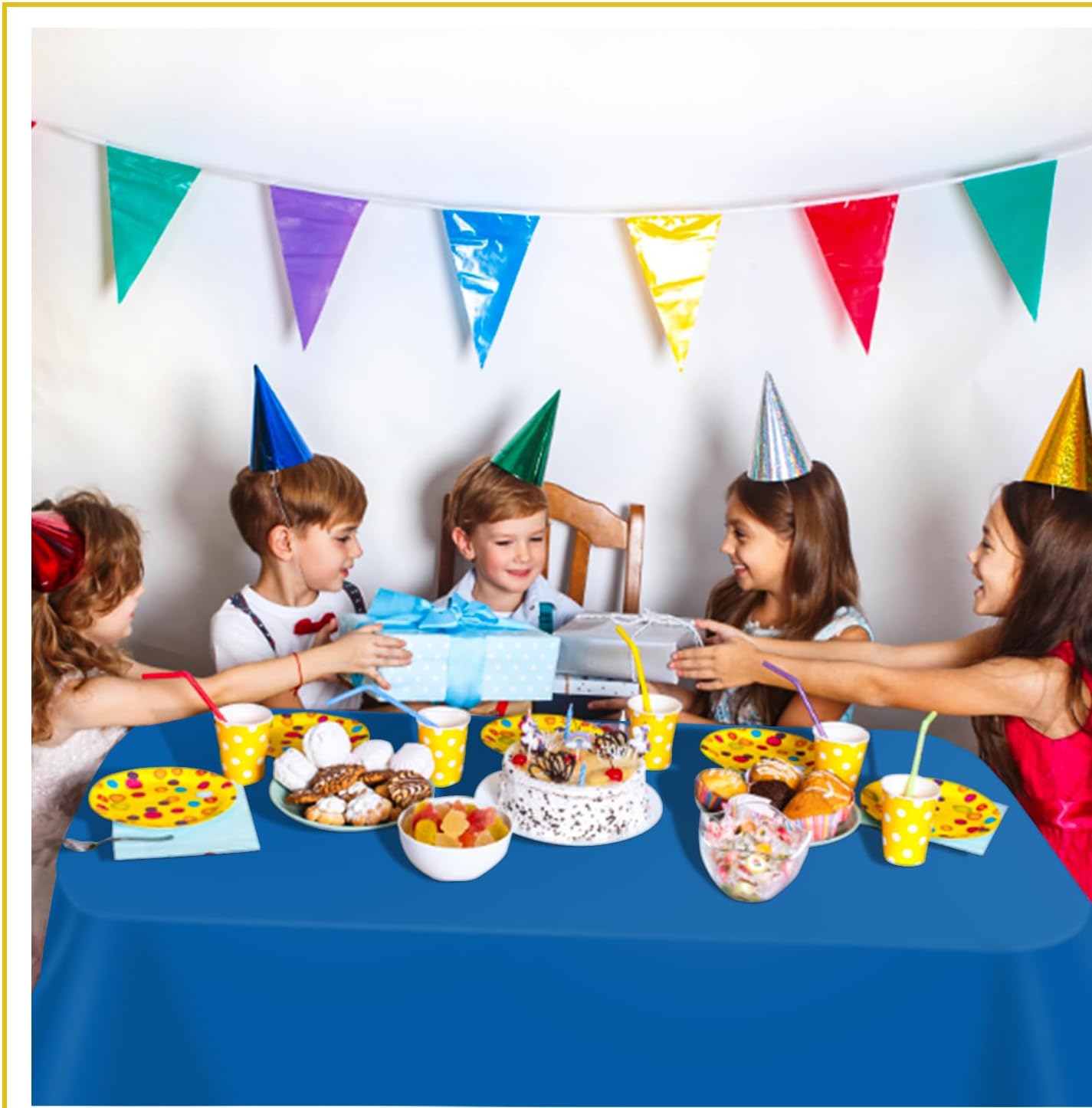 Thumbnail 5 de tujol Royal Blue 6-Pack Plastic Table Cloths (54 x 108 in) for Rectangle Tables