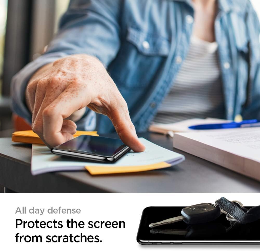 Detalle de Spigen Glas.tR EZ Fit in vetro temperato per iPhone 11 Pro Max e iPhone XS Max (2 pezzi) con durezza 9H