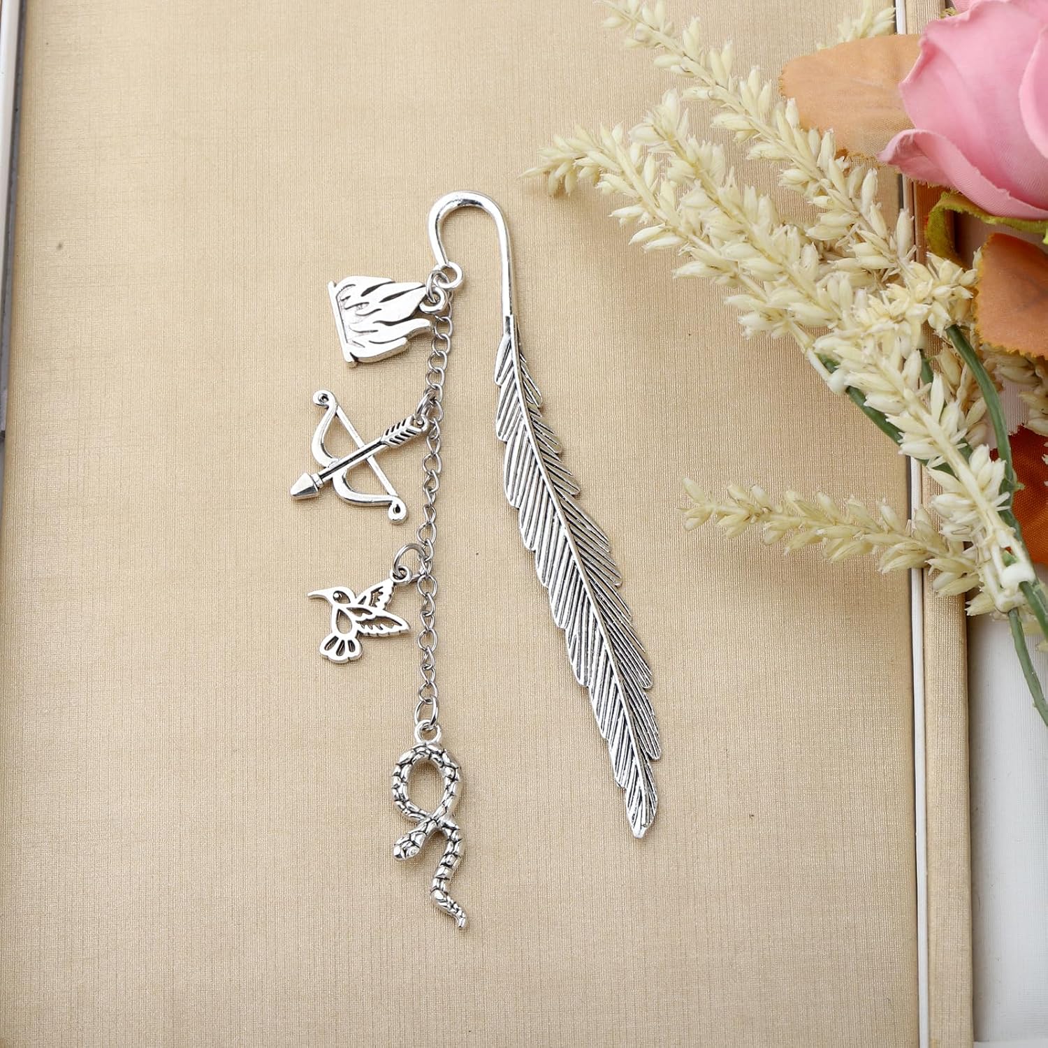 Detalle de KUIYAI Literay Bookmark: A Robust Stainless Steel Book Lover’s Bookmark
