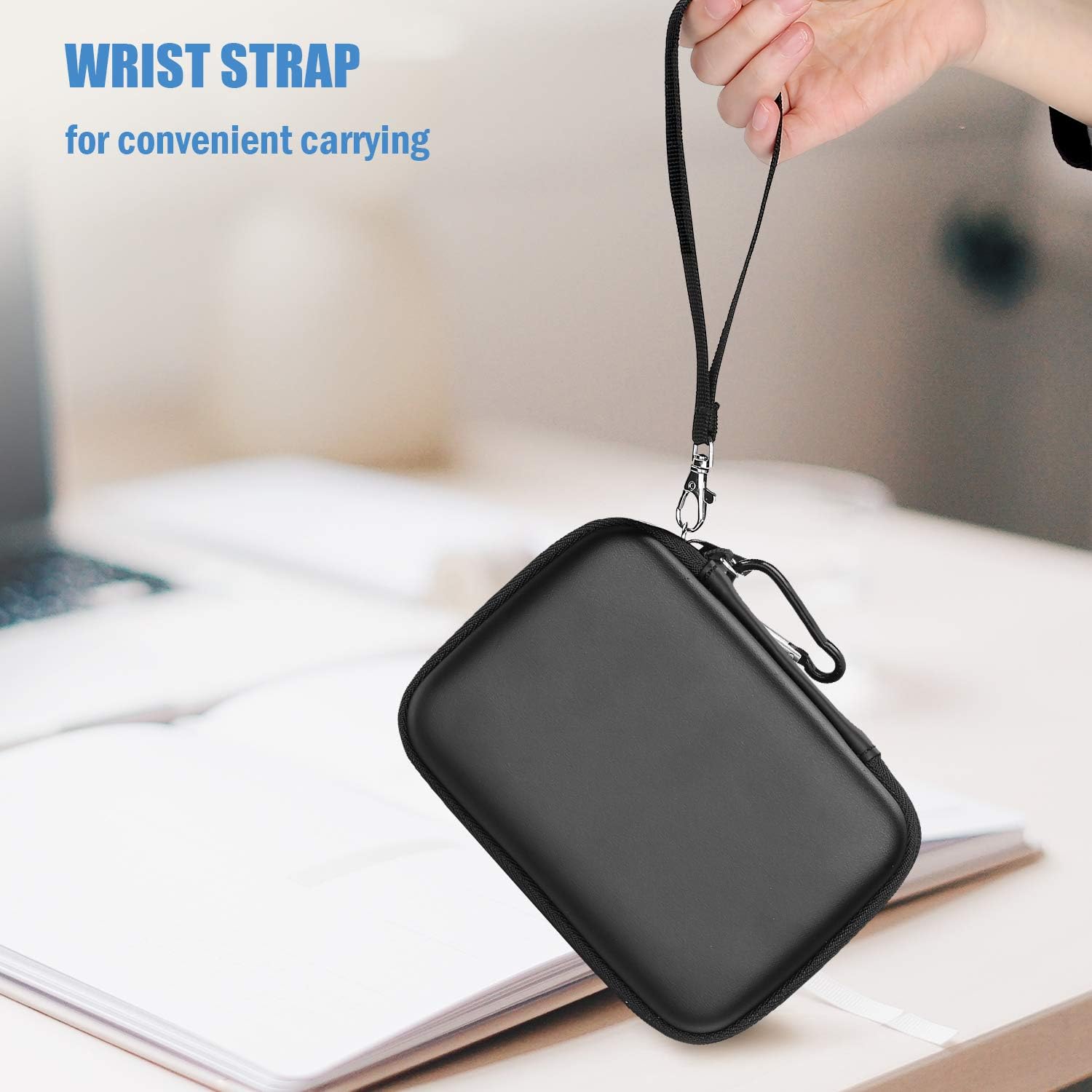 Detalle de ProCase Portable External Hard Drive Case (2.5-inch) with lanyard and cable pockets