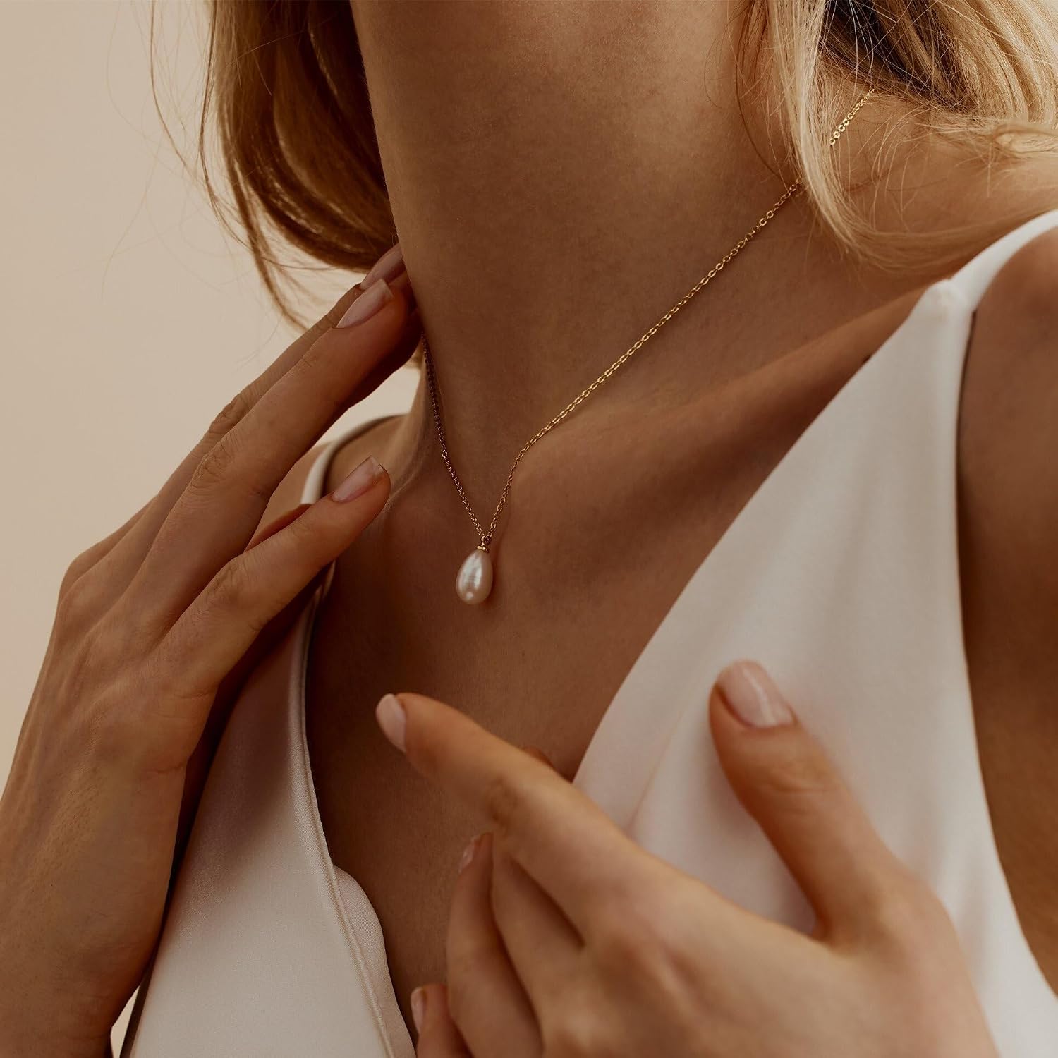 Detalle de Gold Pearl Necklace, 14K Gold-Plated