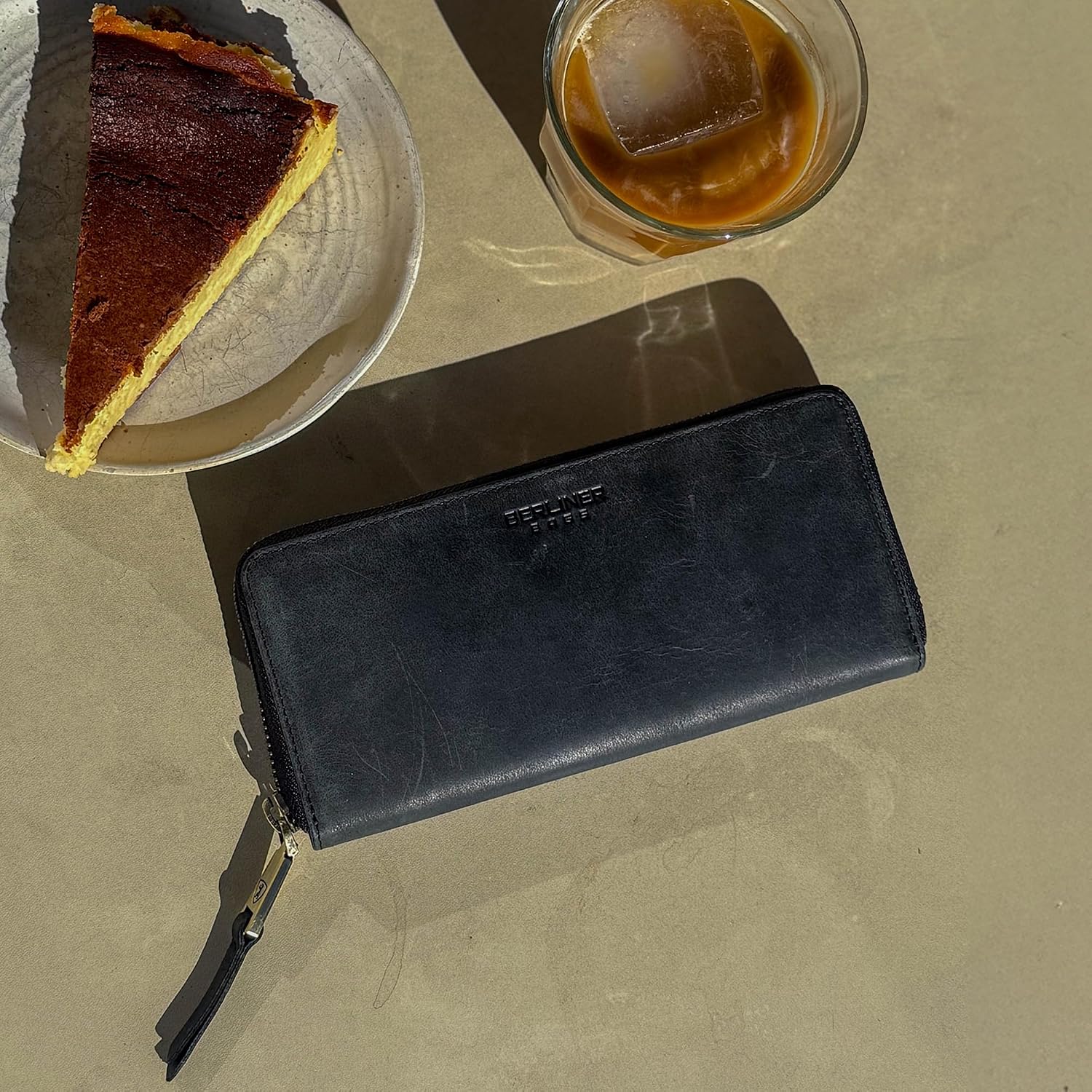 Detalle de Berliner Bags Palma Grand Portefeuille en Cuir with RFID Protection – Gris Foncé