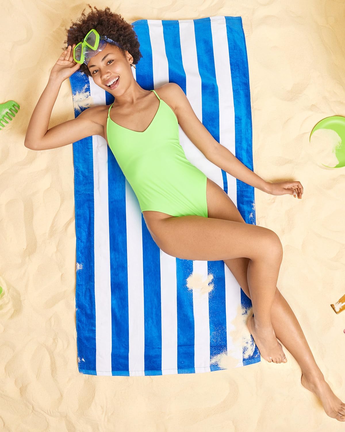 Thumbnail 6 de Victoper Oversized Microfiber Beach Towel with Quick-Dry Sand-Free Technology (63x35 Inch) – Blue Stripes