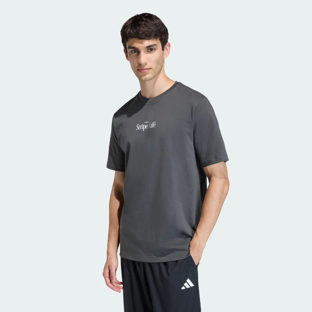 Imagen de Camiseta estampada Coffee Café Donut Box de Adidas — Gris en OfertitasTOP